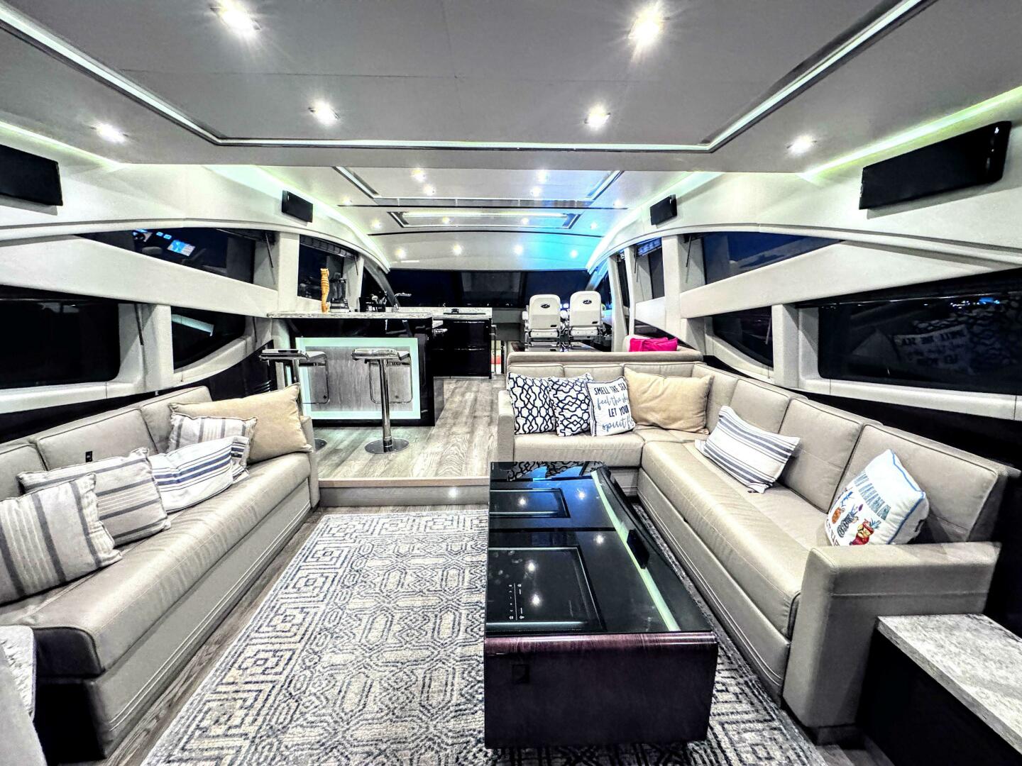 Slide: The Image of Sea Ray L650 Fly 2018 - 5078518