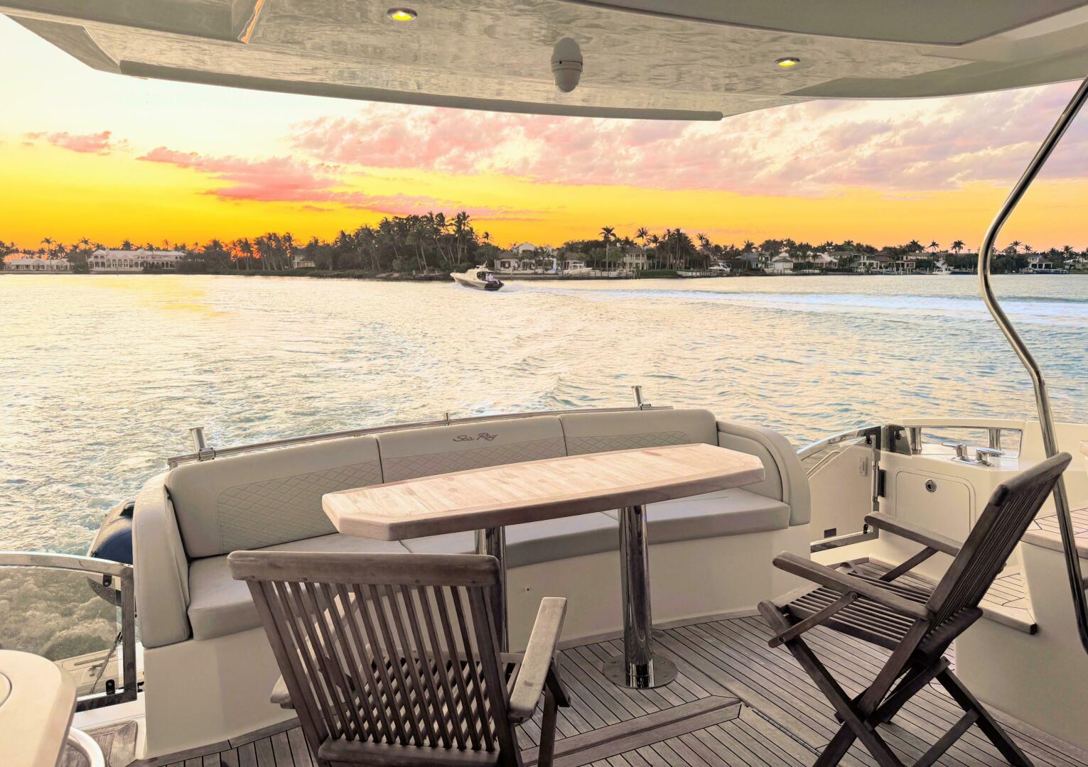 Slide: The Image of Sea Ray L650 Fly 2018 - 5078540
