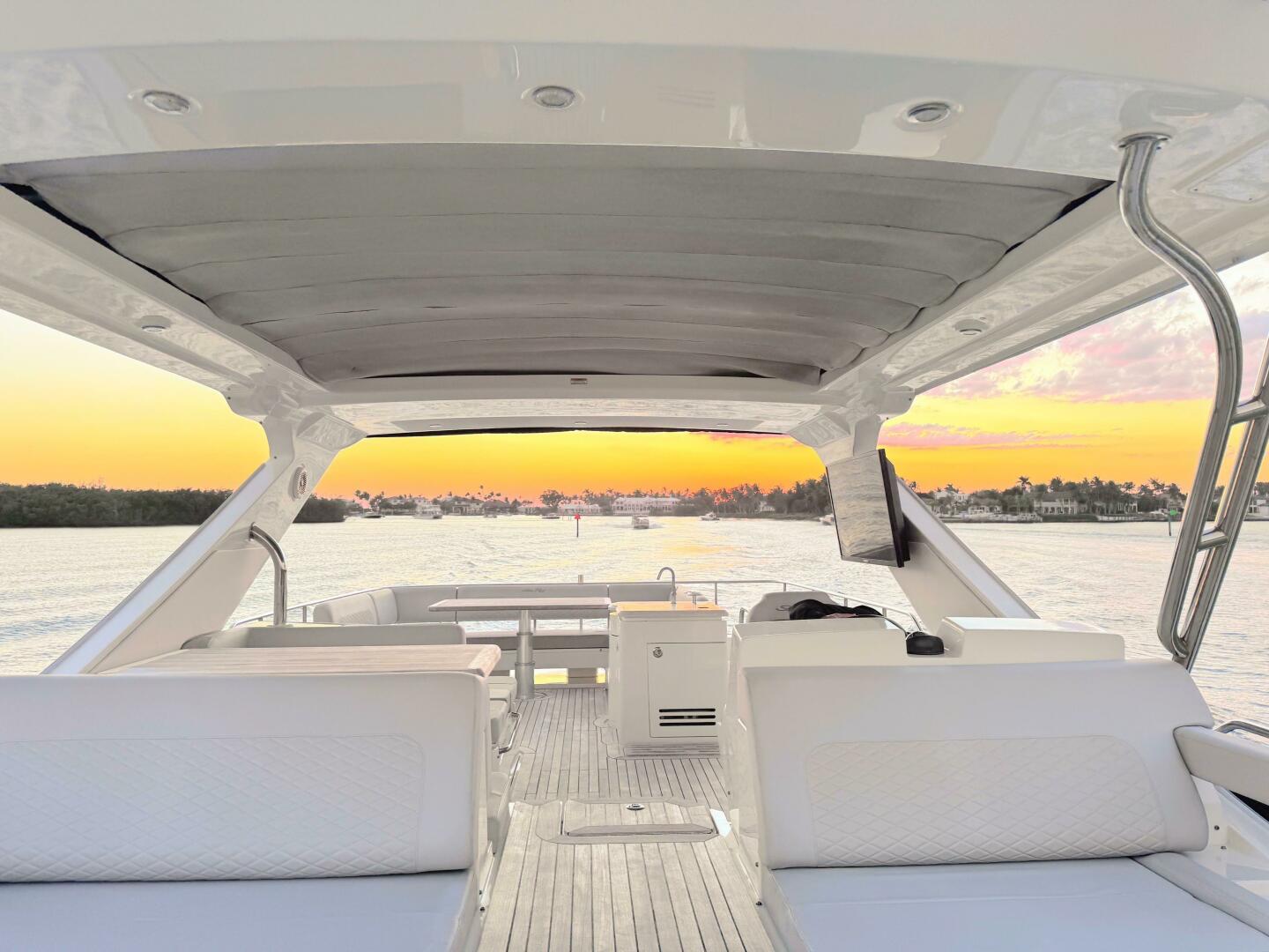 Slide: The Image of Sea Ray L650 Fly 2018 - 5078549