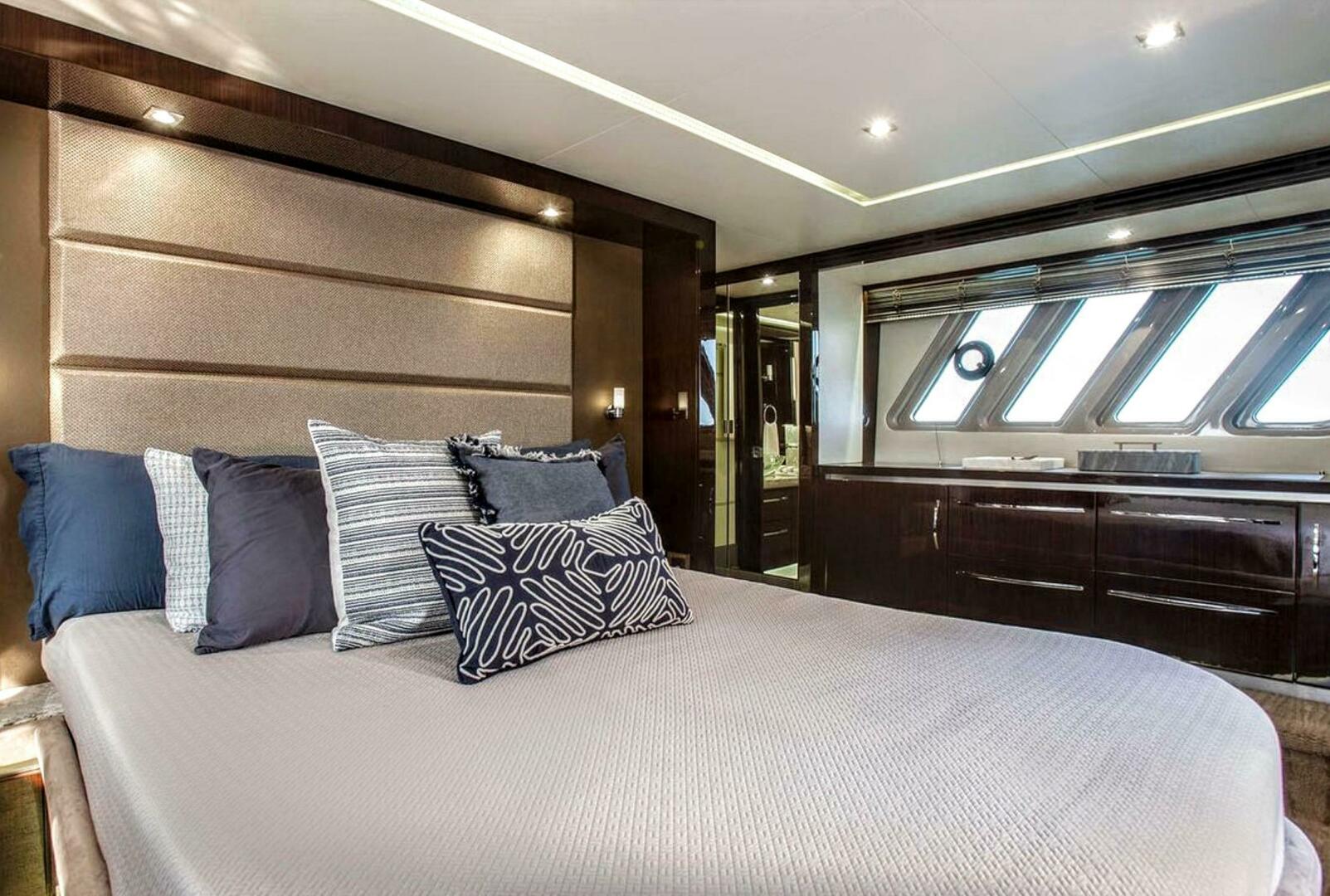 Slide: The Image of Sea Ray L650 Fly 2018 - 5078569