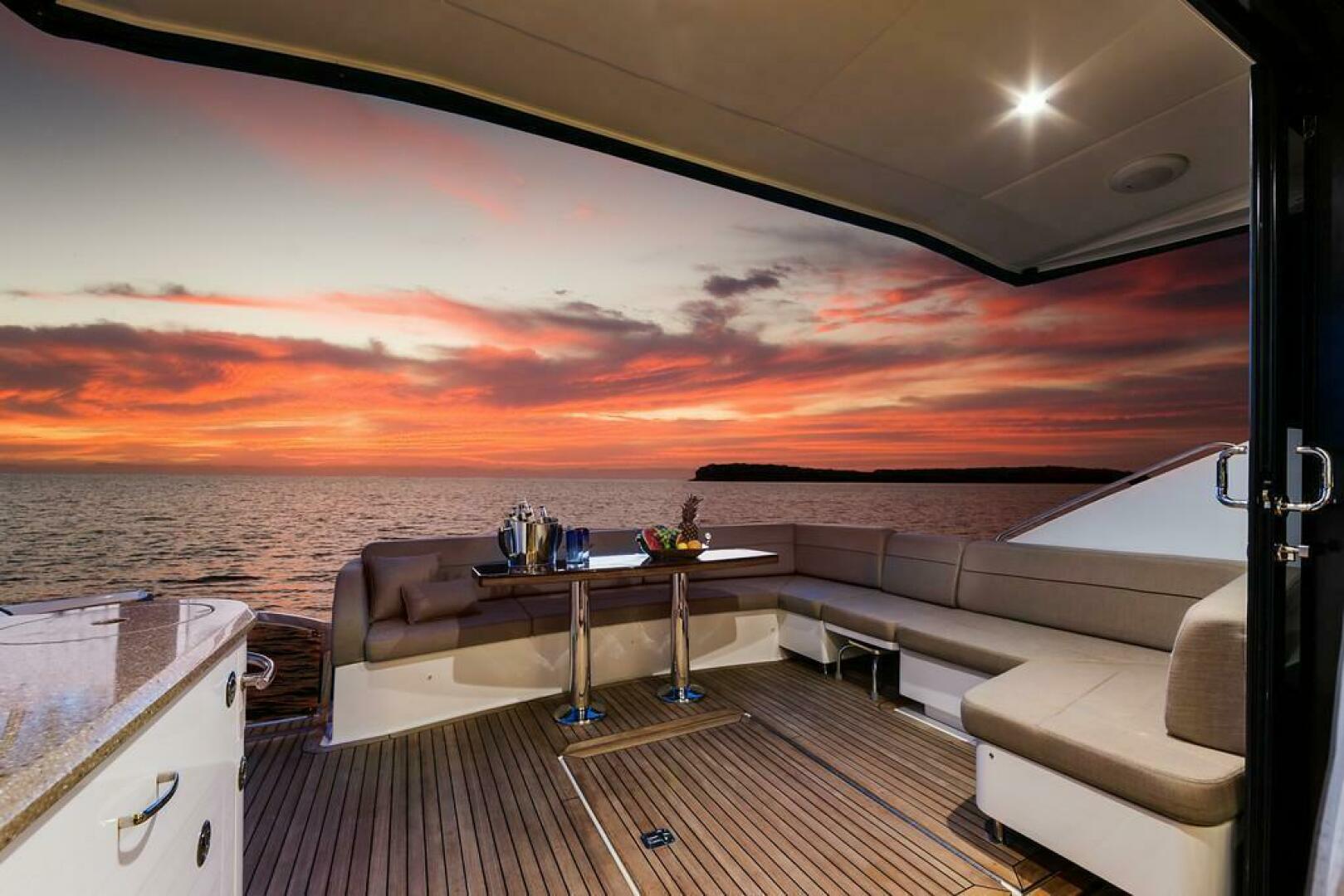 Slide: The Image of Sea Ray L650 Fly 2018 - 5078585