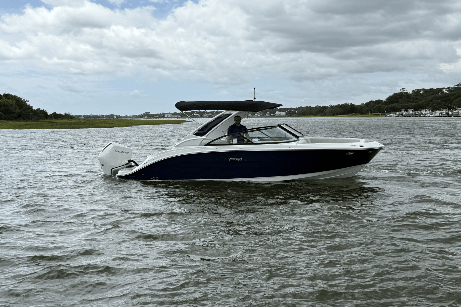 Slide: The Image of Sea Ray SDX 230 Outboard 2026 - 0