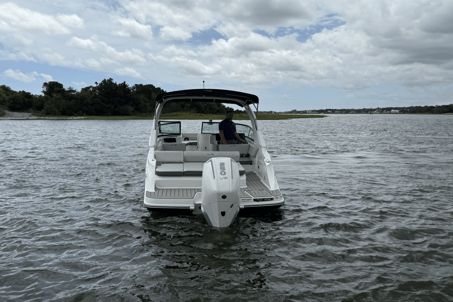 Slide: The Image of Sea Ray SDX 230 Outboard 2026 - 1