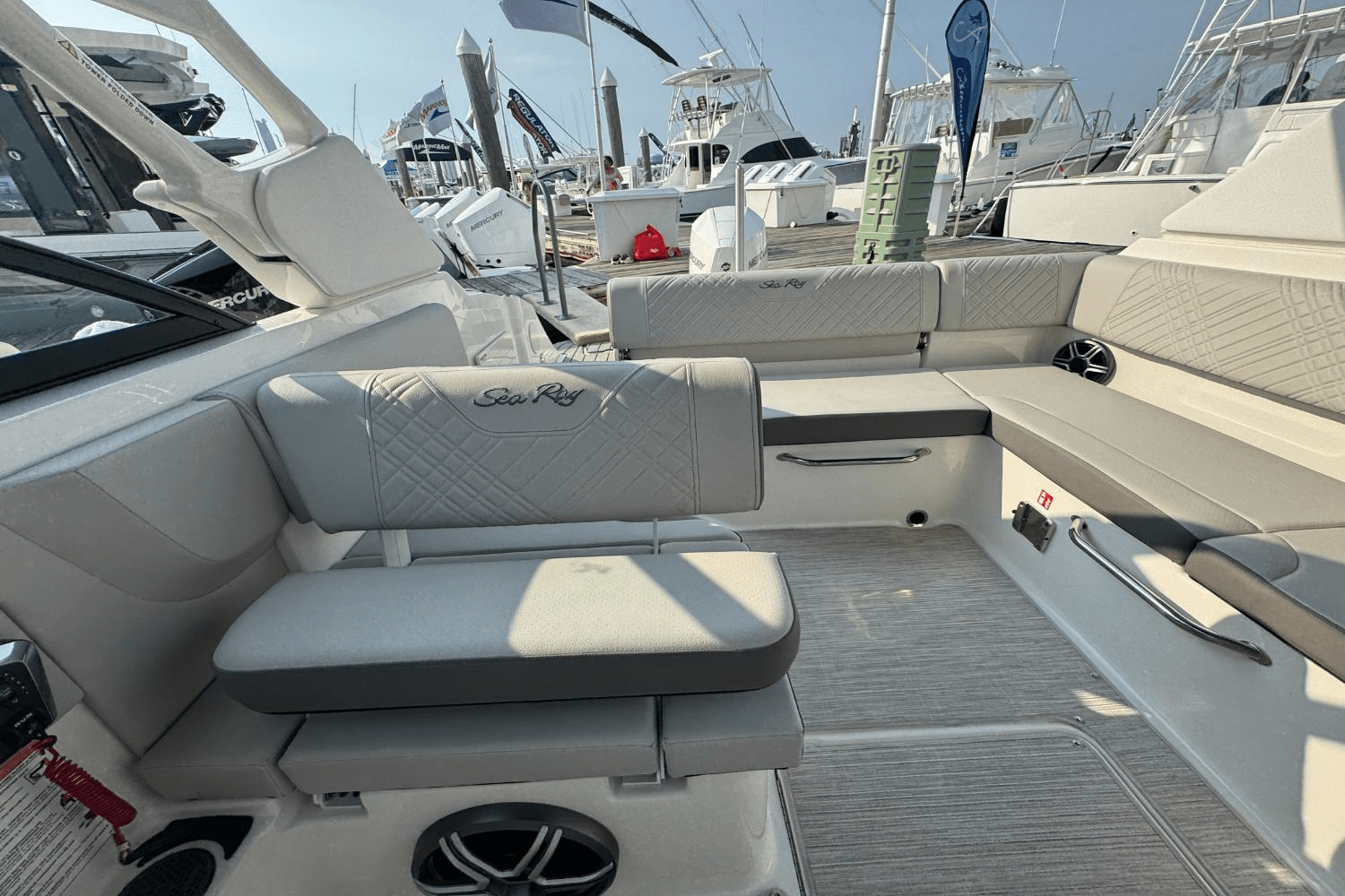 Slide: The Image of Sea Ray SDX 230 Outboard 2026 - 23