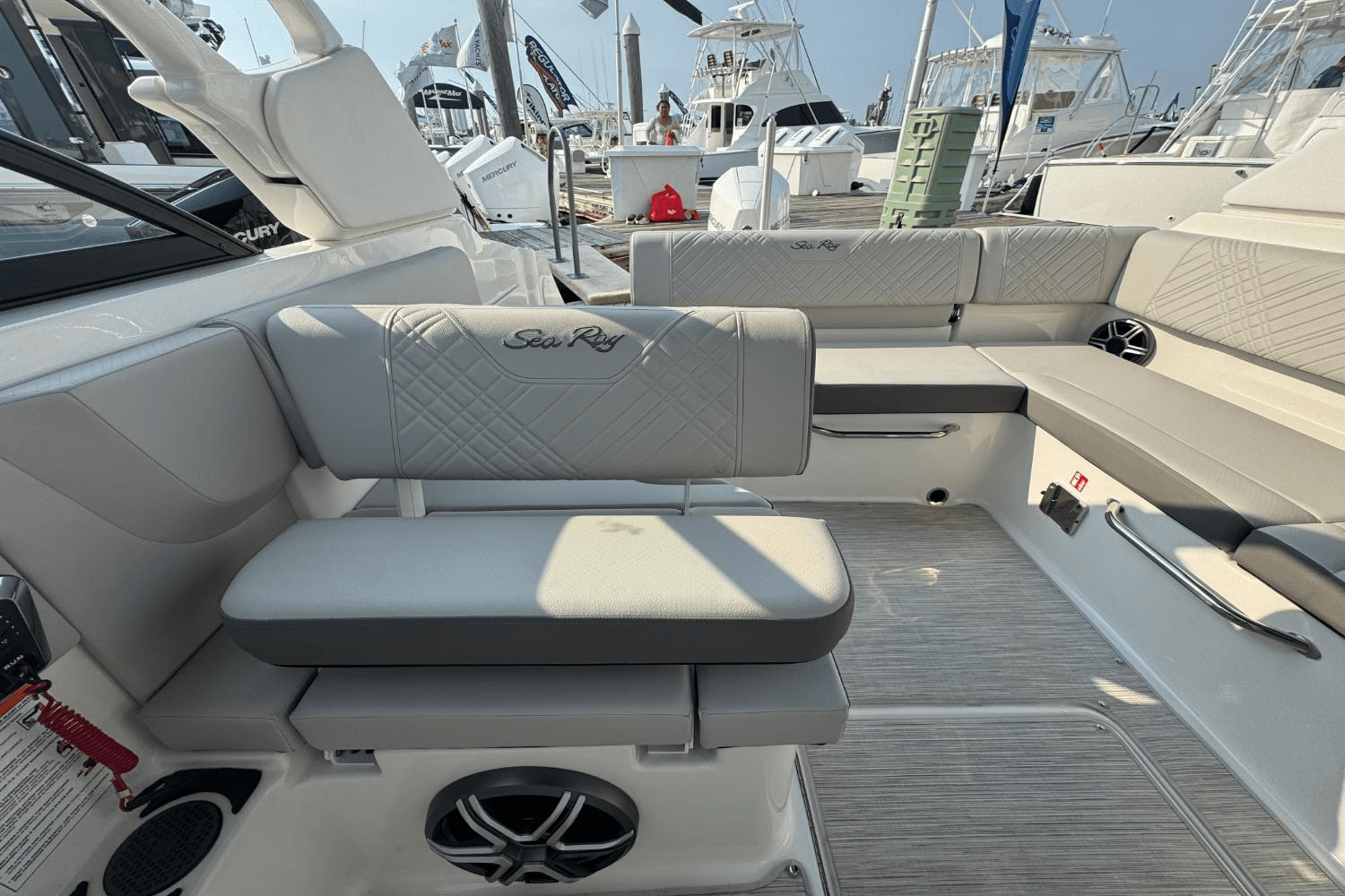 Slide: The Image of Sea Ray SDX 230 Outboard 2026 - 24