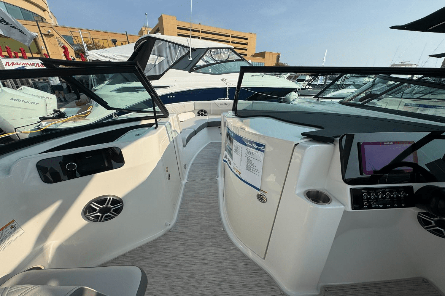 Slide: The Image of Sea Ray SDX 230 Outboard 2026 - 29