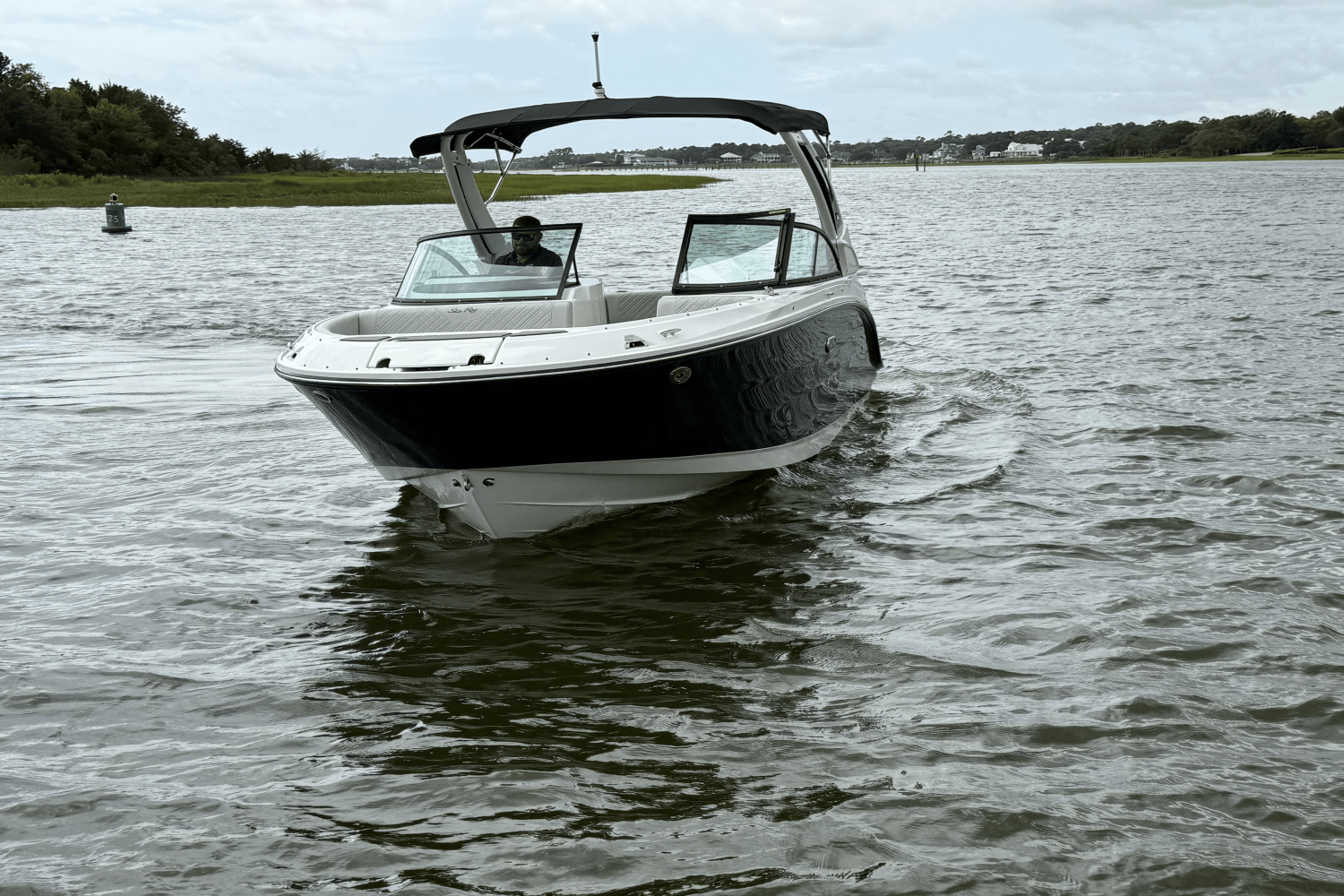 Slide: The Image of Sea Ray SDX 230 Outboard 2026 - 3