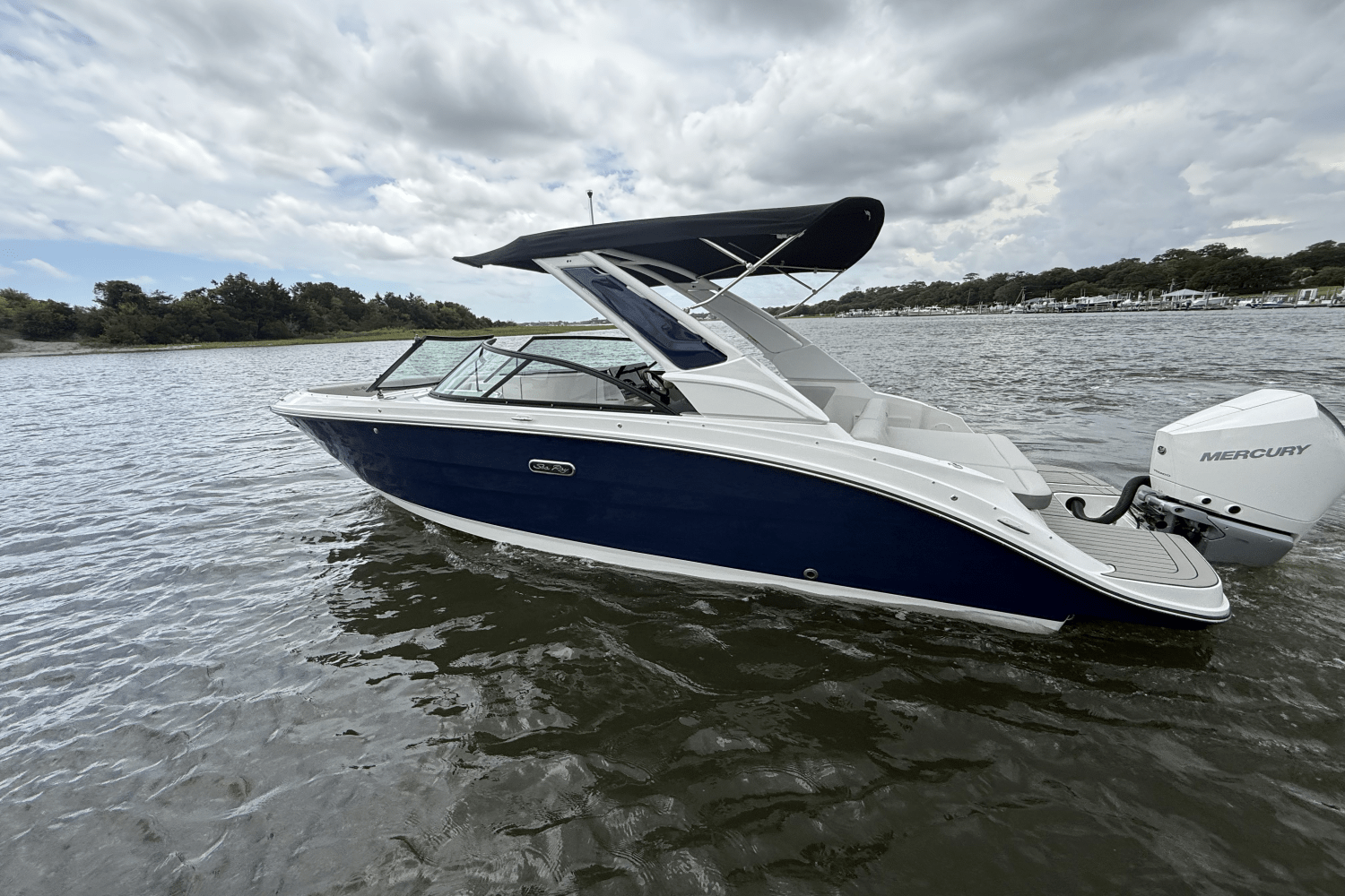 Slide: The Image of Sea Ray SDX 230 Outboard 2026 - 5