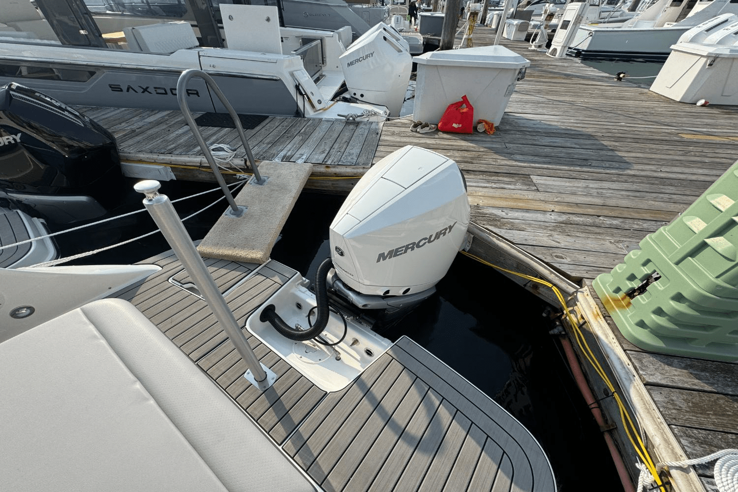 Slide: The Image of Sea Ray SDX 230 Outboard 2026 - 8