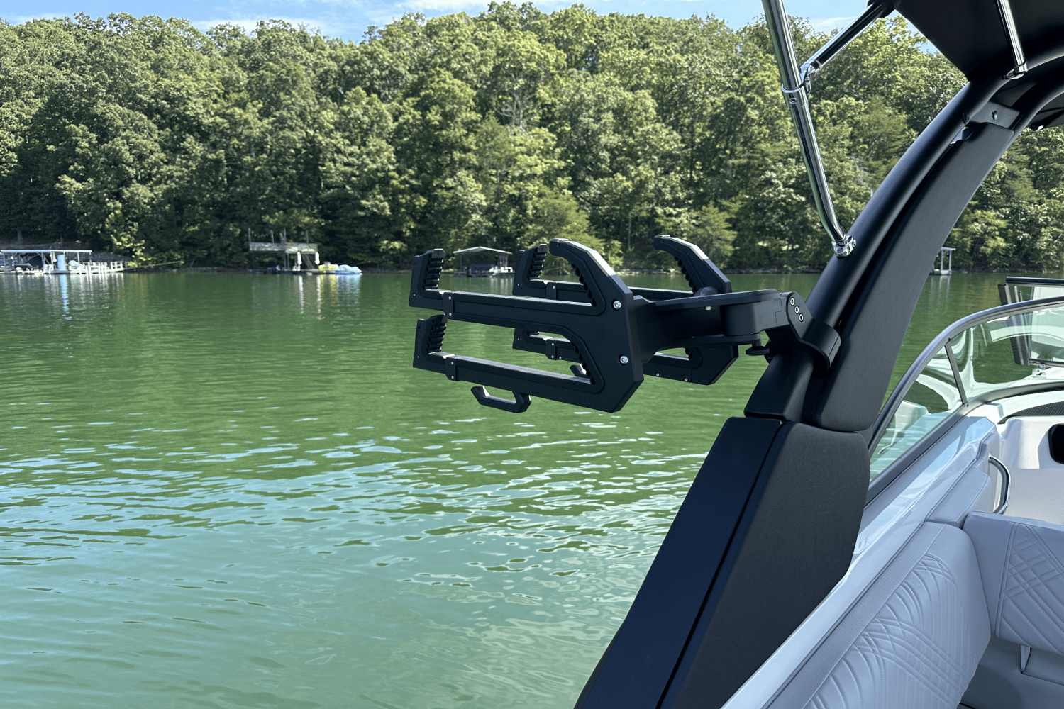 Slide: The Image of Sea Ray SDX 230 Surf 2026 - 29