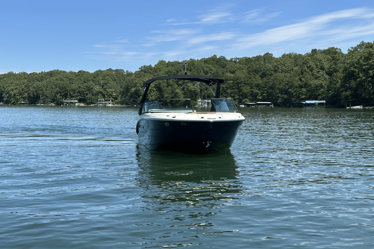 Slide: The Image of Sea Ray SDX 230 Surf 2026 - 4