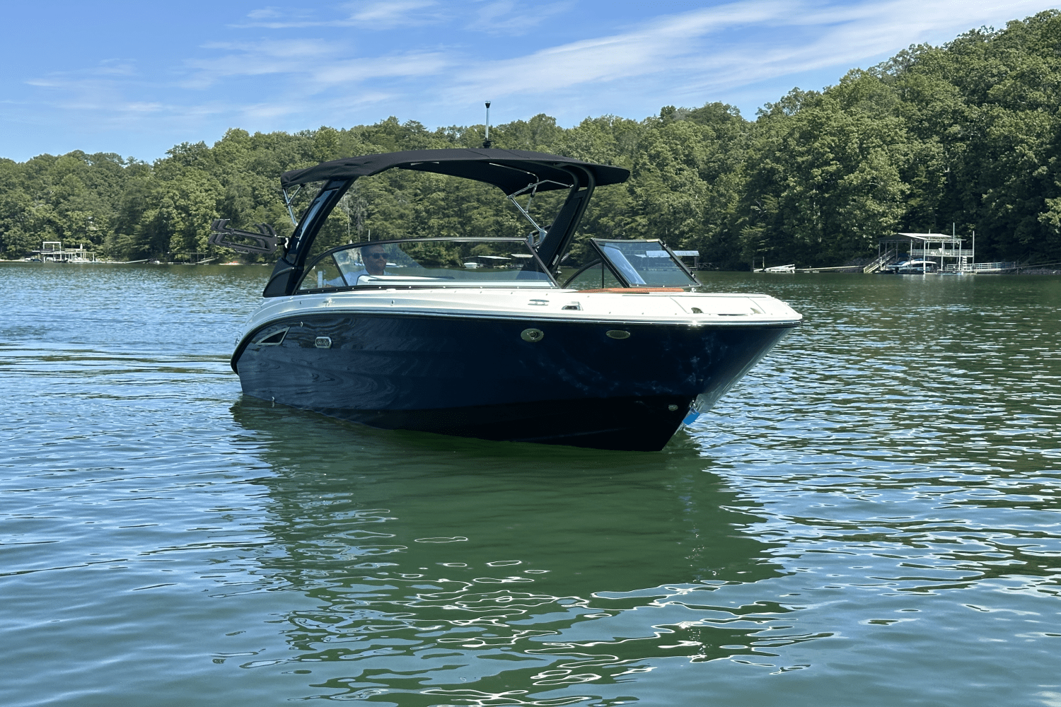Slide: The Image of Sea Ray SDX 230 Surf 2026 - 5