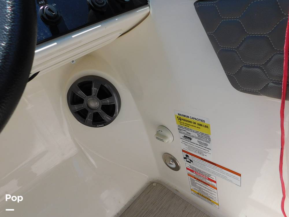 Slide: The Image of Sea Ray SDX 250 2021 - 14119325