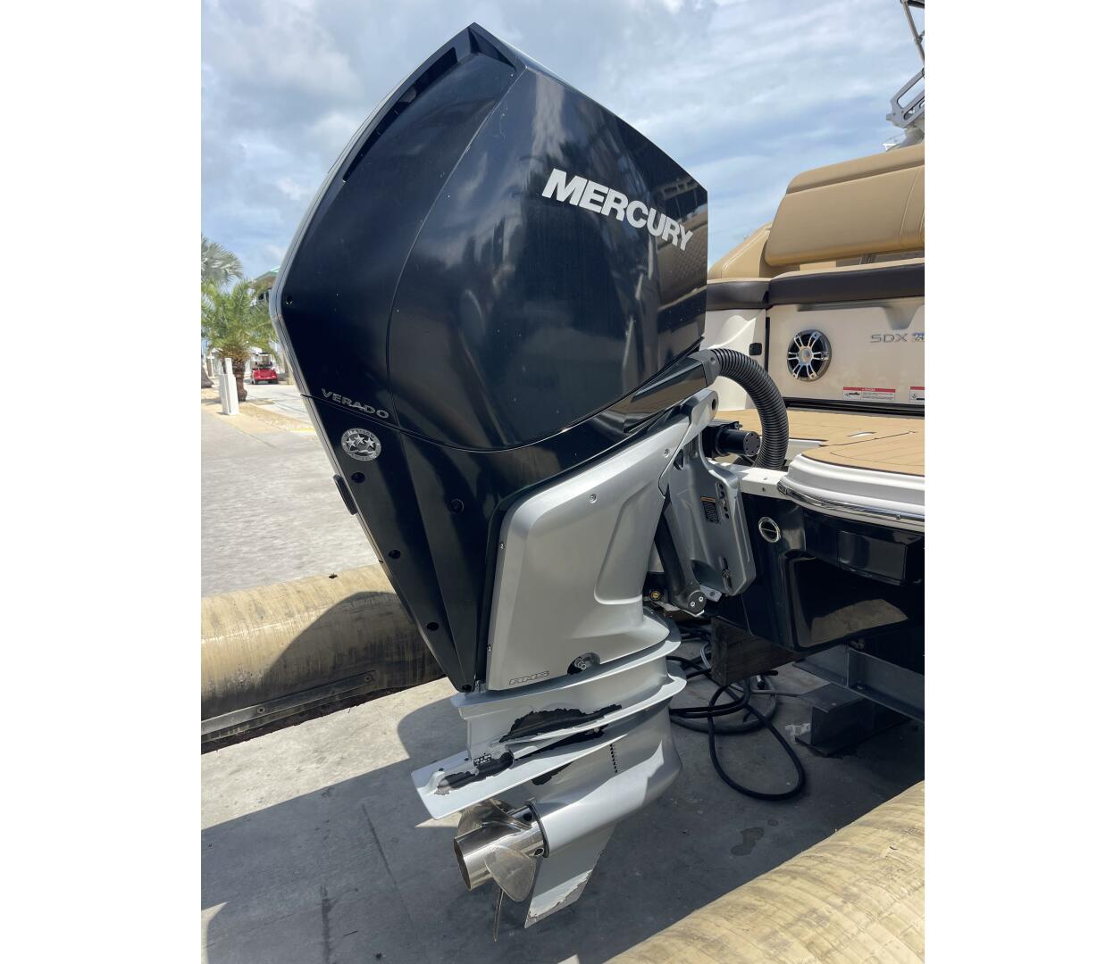 Slide: The Image of Sea Ray SDX 250 Outboard 2022 - 5474135
