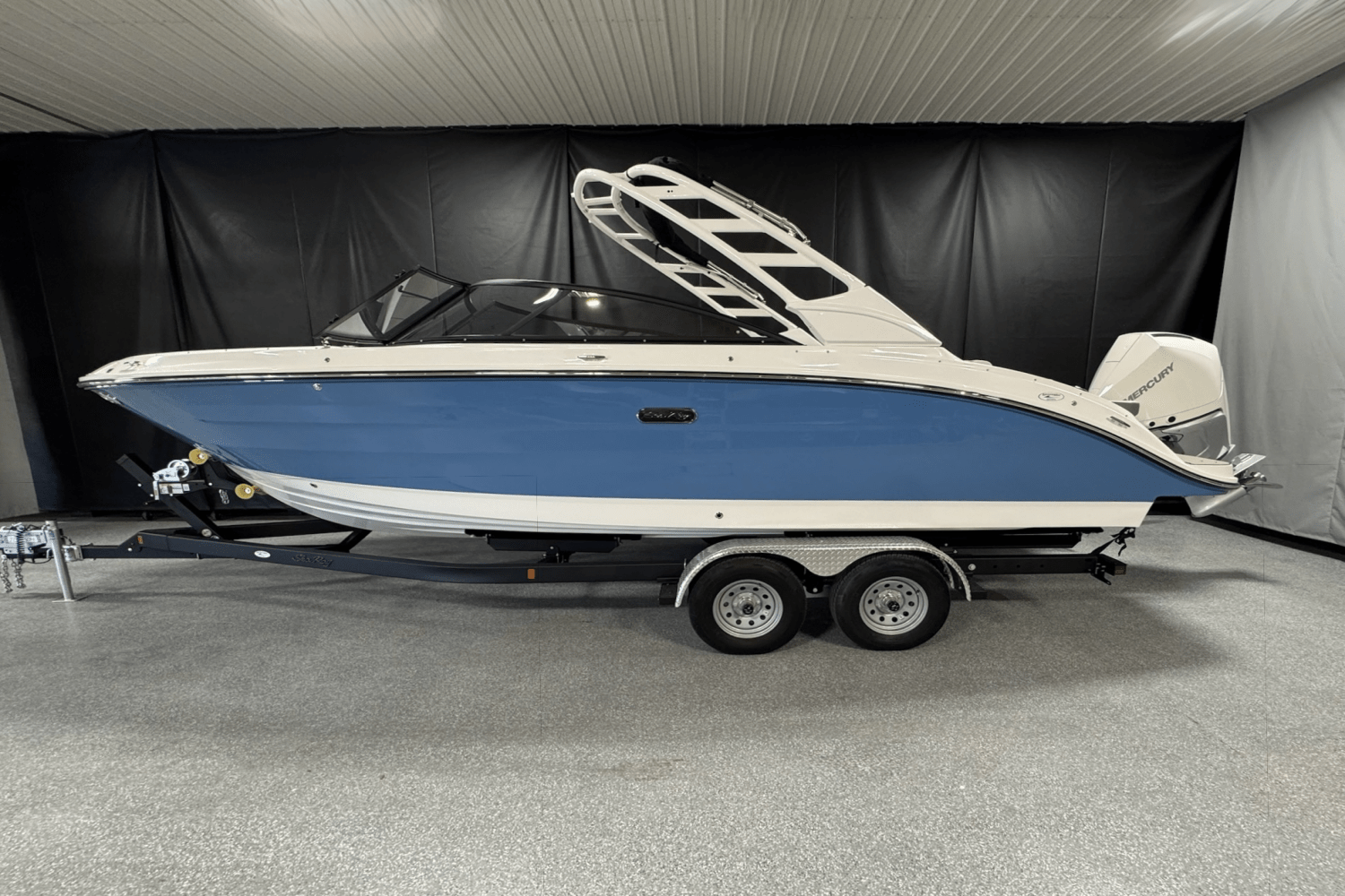 Slide: The Image of Sea Ray SDX 250 Outboard 2025 - 0