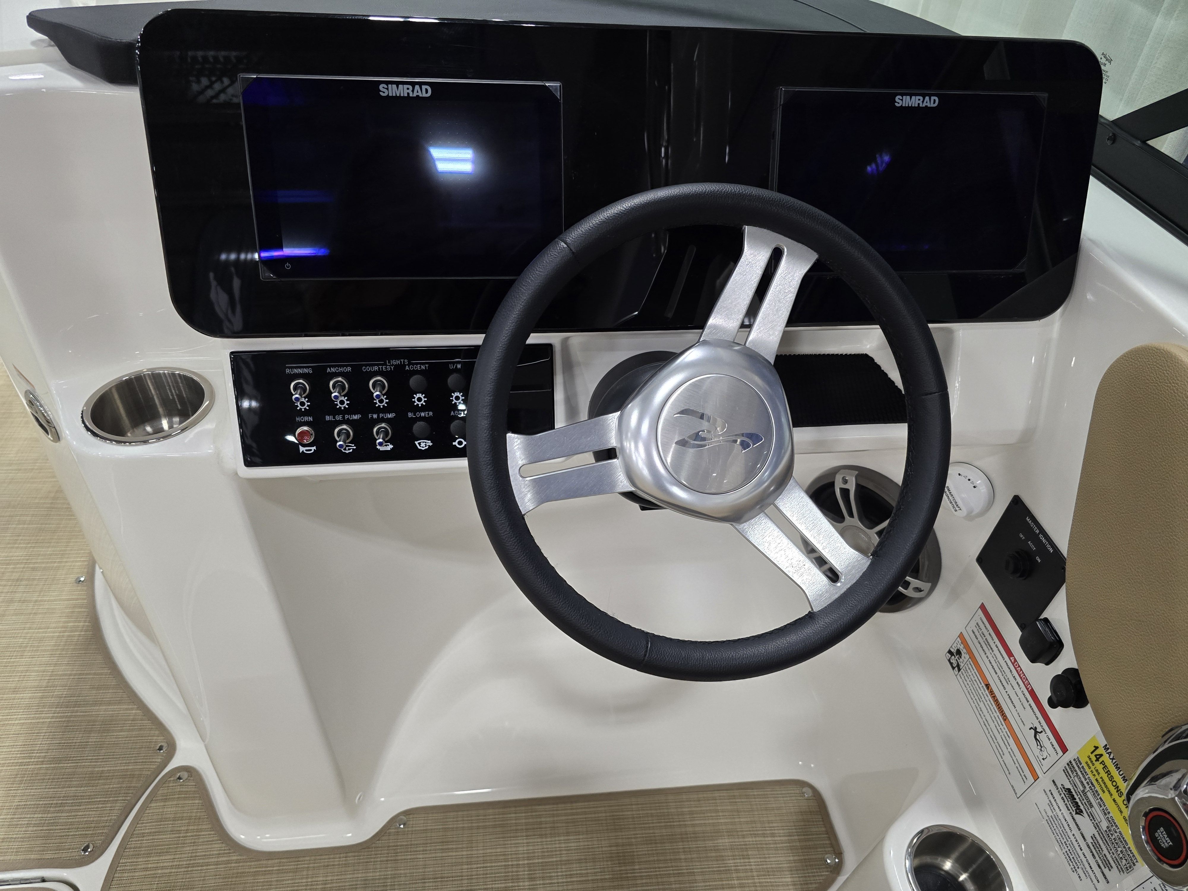 Slide: The Image of Sea Ray SDX 250 Outboard 2025 - 13