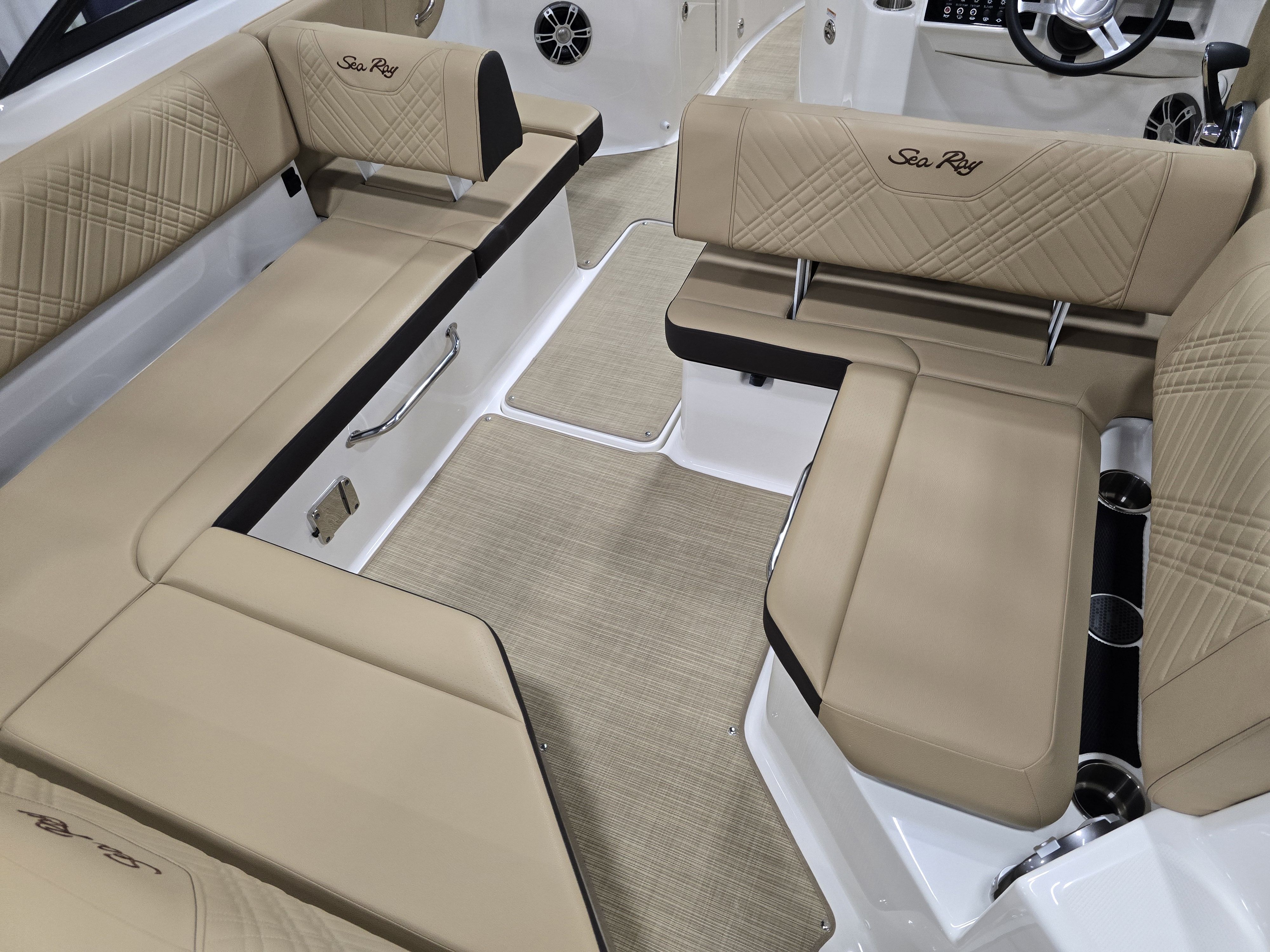 Slide: The Image of Sea Ray SDX 250 Outboard 2025 - 23