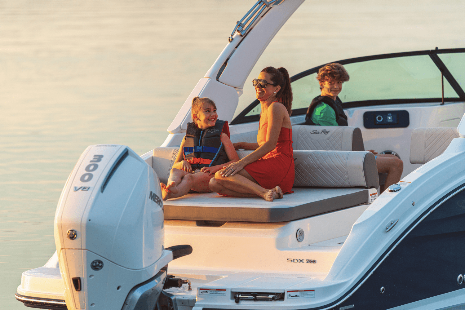 Slide: The Image of Sea Ray SDX 250 Outboard 2025 - 25