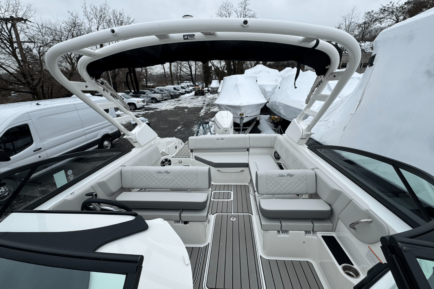 Slide: The Image of Sea Ray SDX 250 Outboard 2025 - 28
