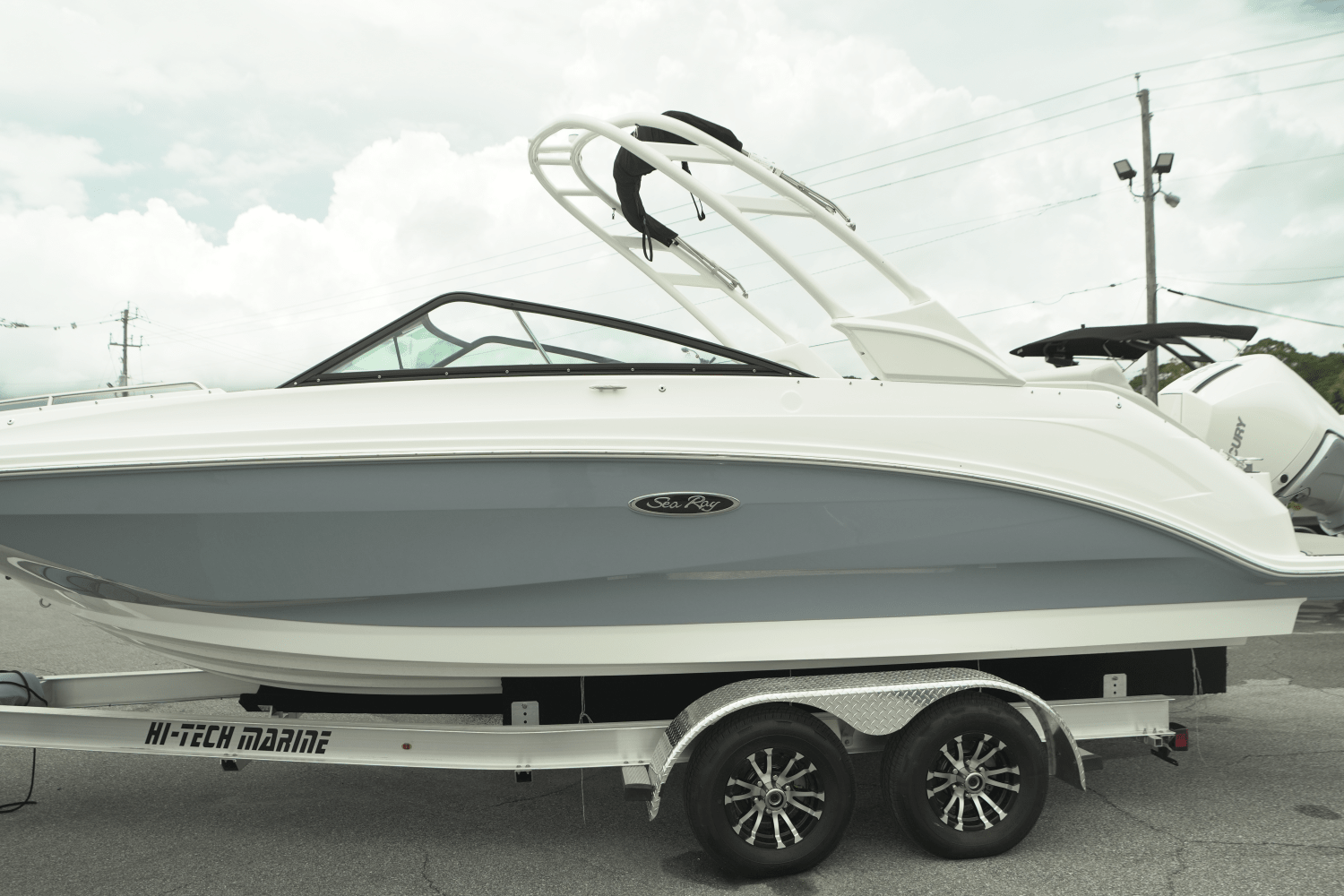 Slide: The Image of Sea Ray SDX 250 Outboard 2025 - 3