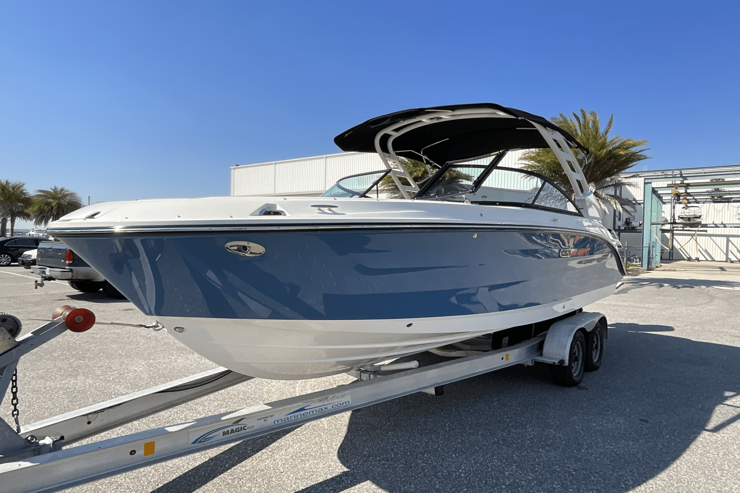 Slide: The Image of Sea Ray SDX 250 Outboard 2025 - 3