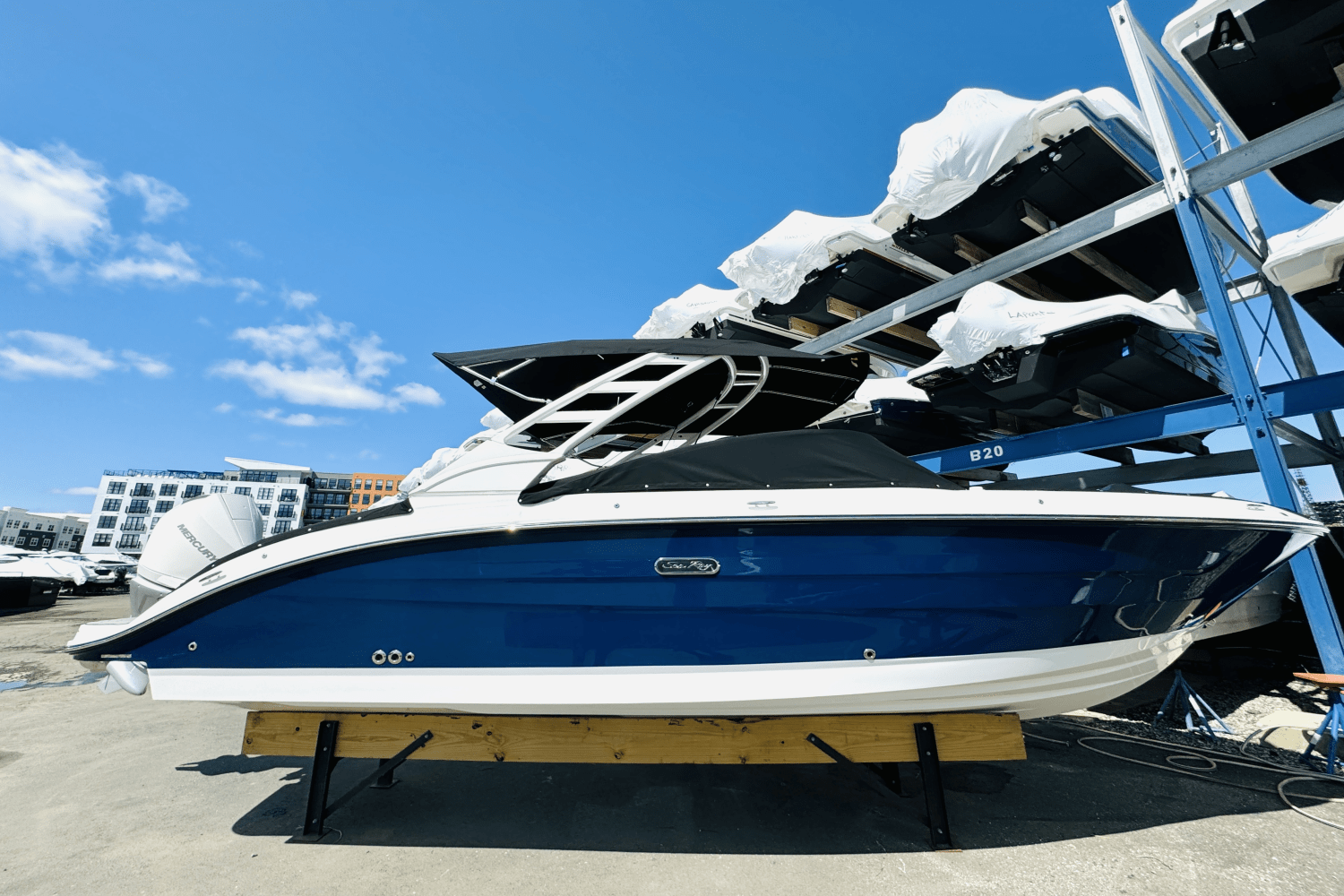 Slide: The Image of Sea Ray SDX 250 Outboard 2025 - 3