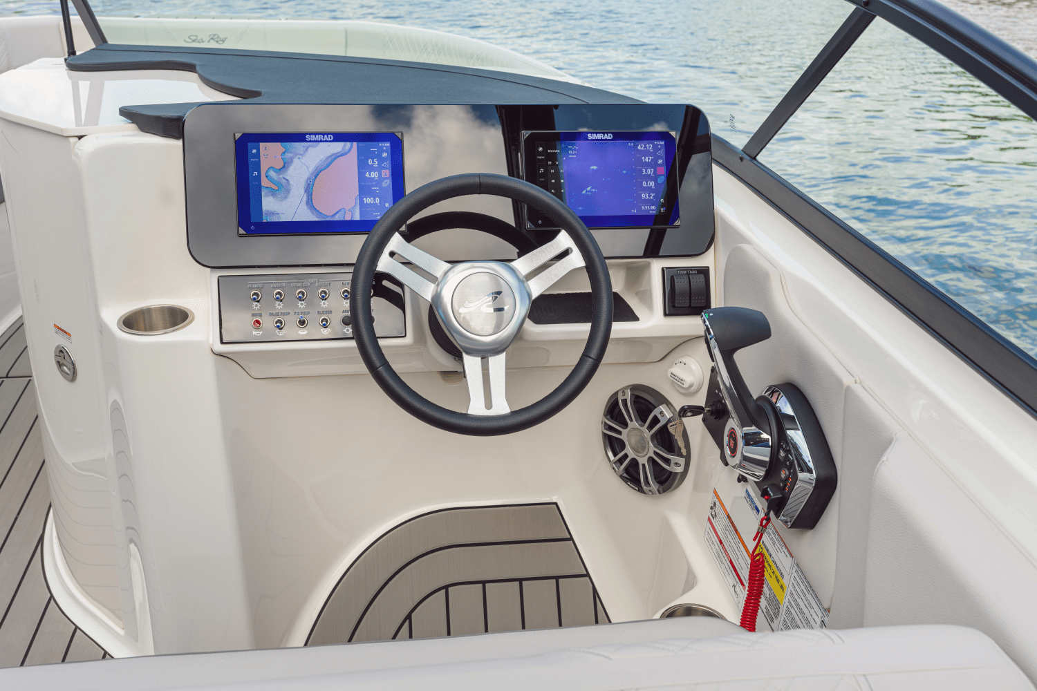 Slide: The Image of Sea Ray SDX 250 Outboard 2025 - 33