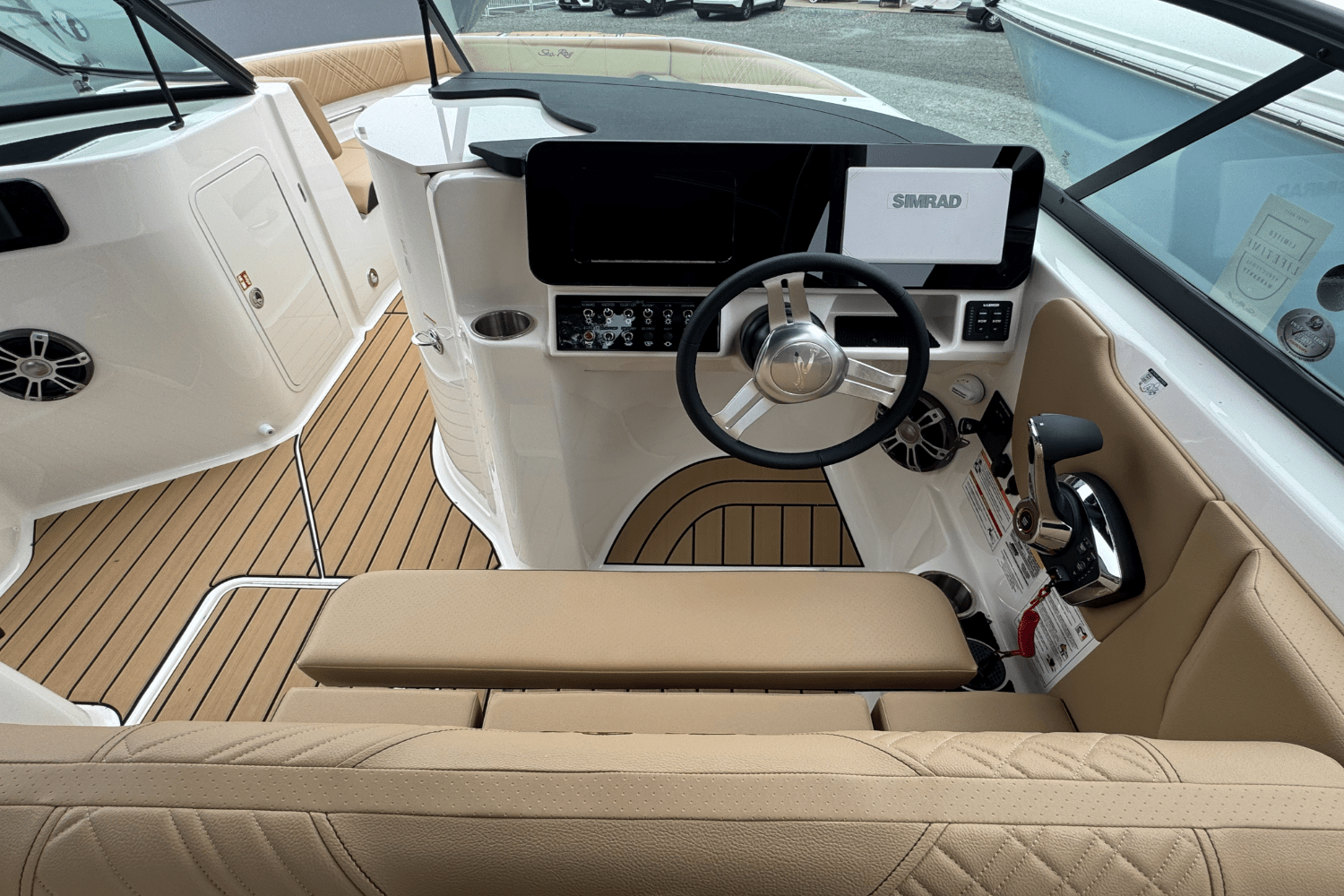 Slide: The Image of Sea Ray SDX 250 Outboard 2025 - 38