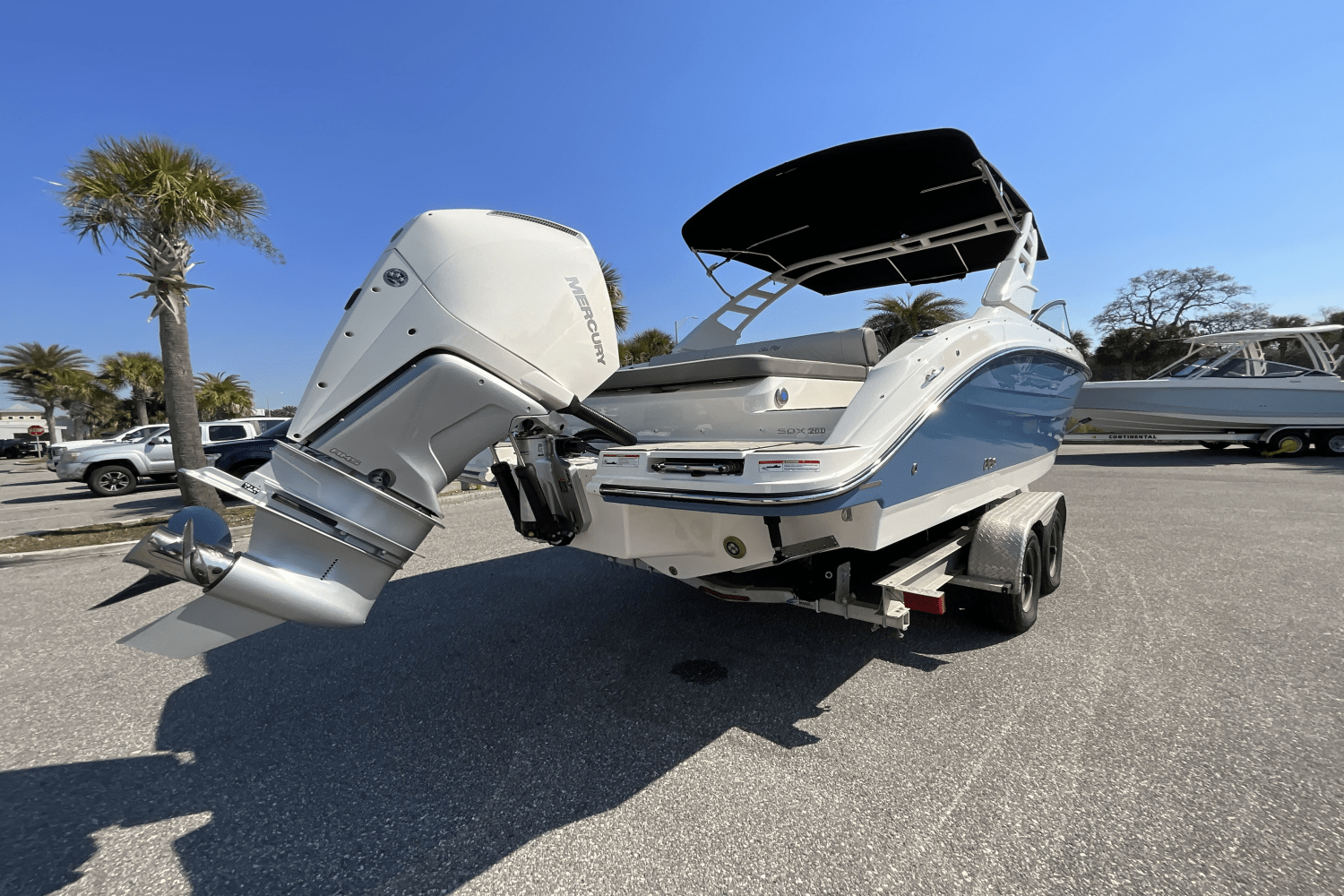 Slide: The Image of Sea Ray SDX 250 Outboard 2025 - 4