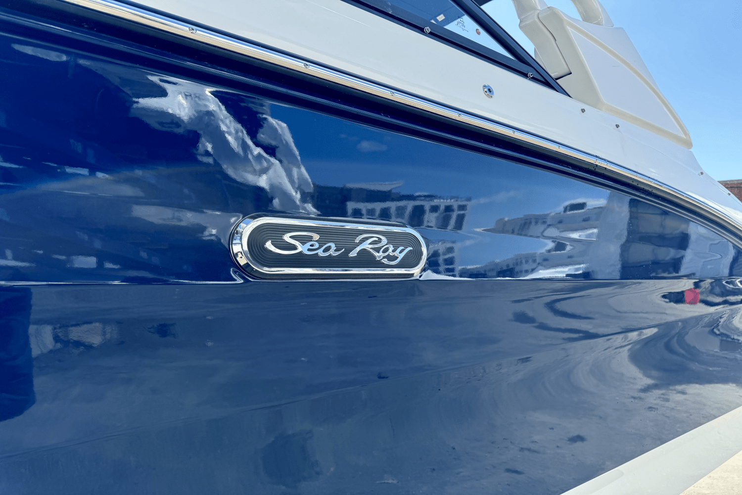 Slide: The Image of Sea Ray SDX 250 Outboard 2025 - 4