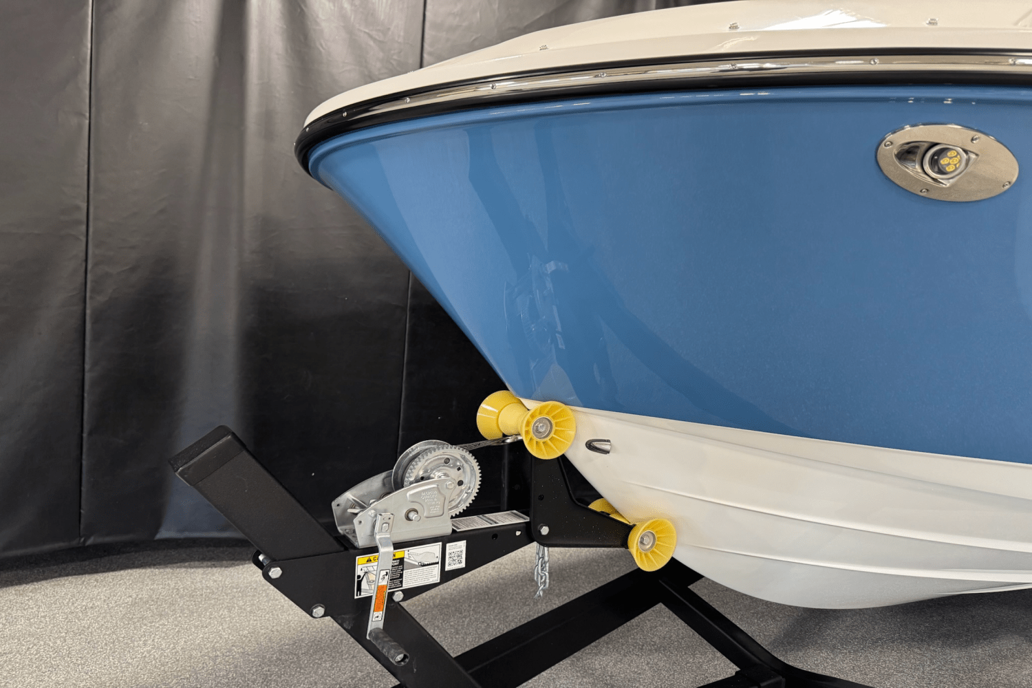 Slide: The Image of Sea Ray SDX 250 Outboard 2025 - 4