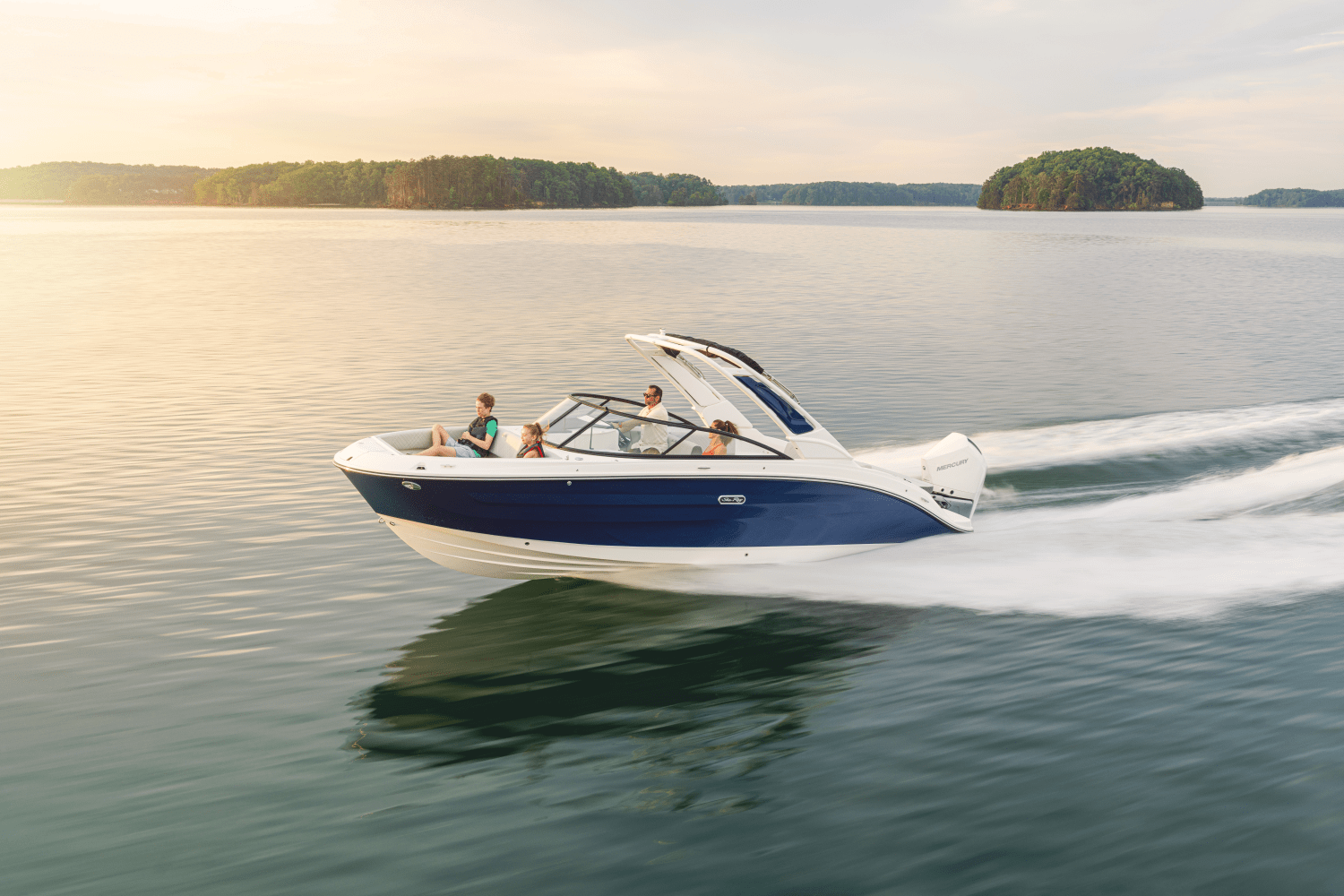 Slide: The Image of Sea Ray SDX 250 Outboard 2025 - 45