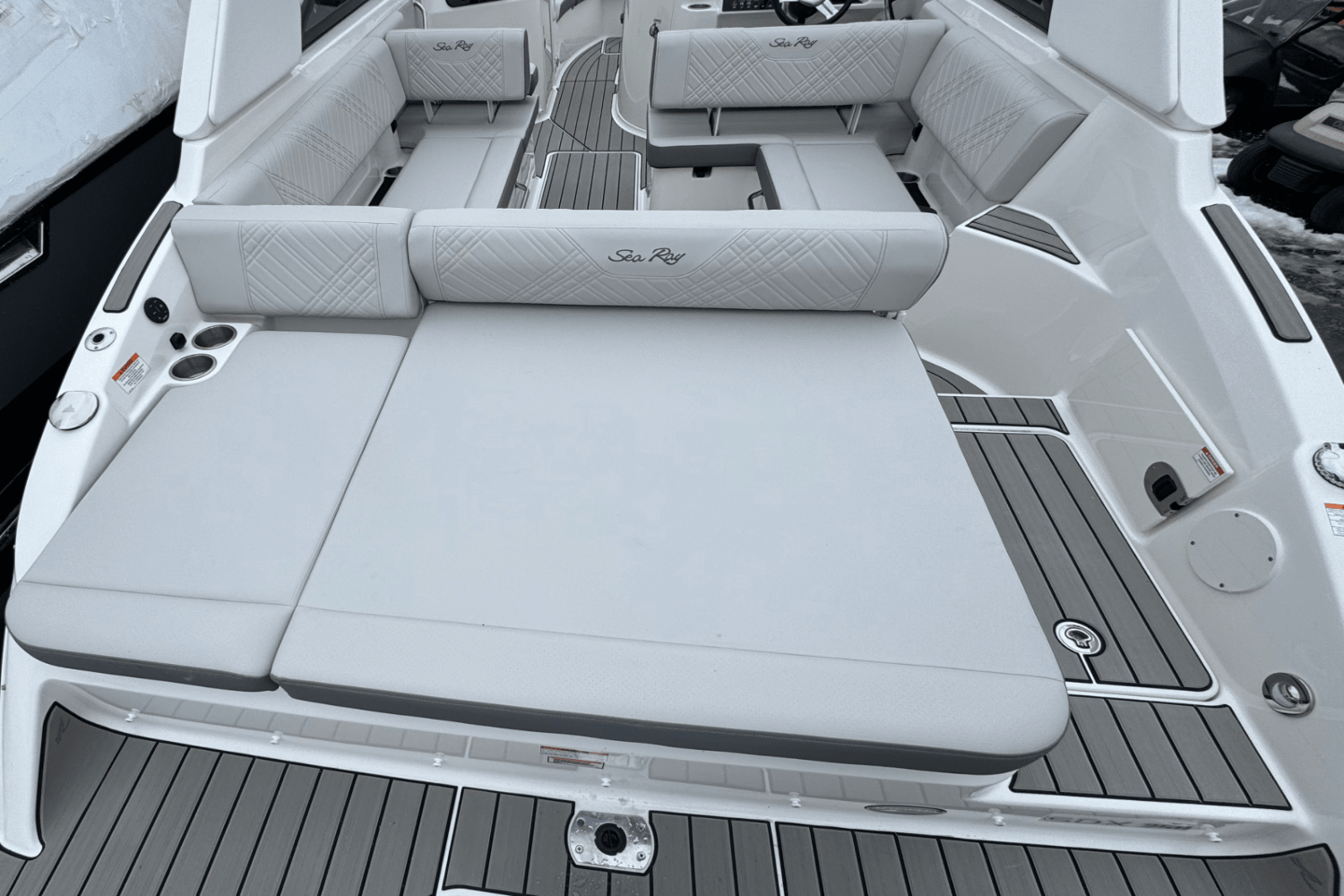 Slide: The Image of Sea Ray SDX 250 Outboard 2025 - 5