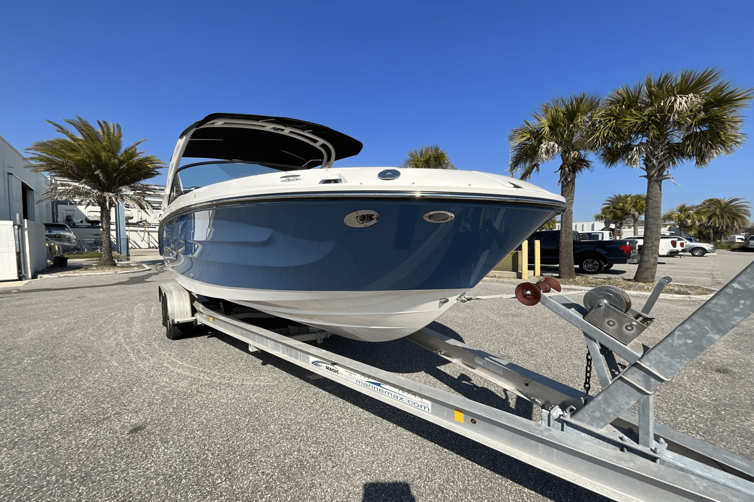 Slide: The Image of Sea Ray SDX 250 Outboard 2025 - 5