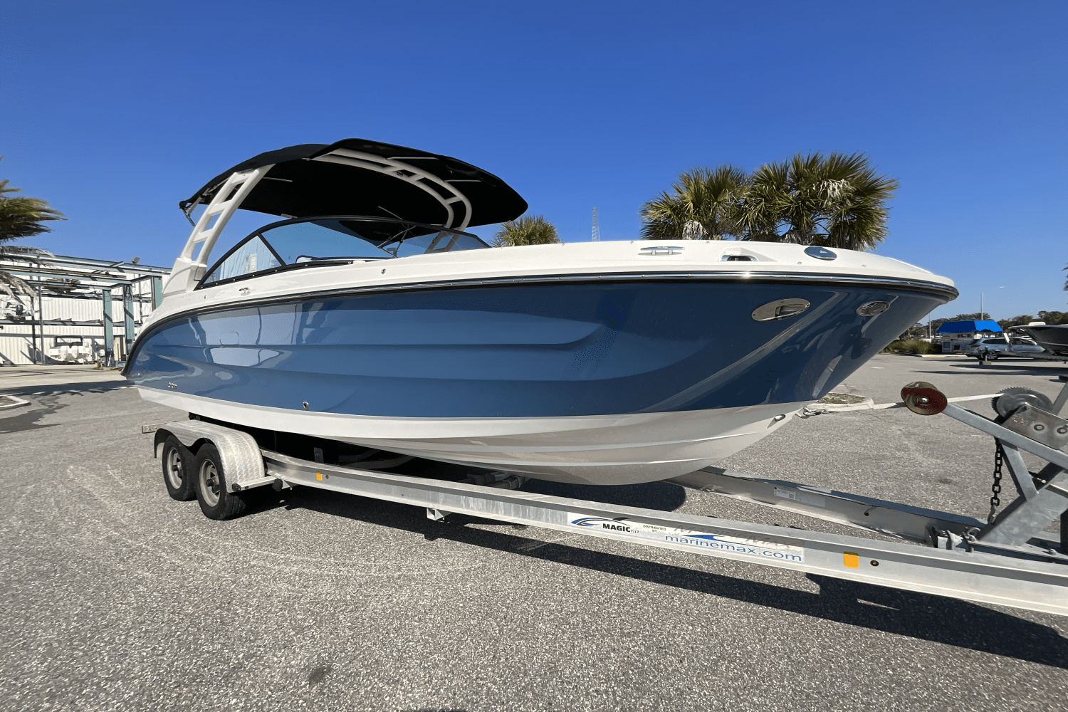 Slide: The Image of Sea Ray SDX 250 Outboard 2025 - 6