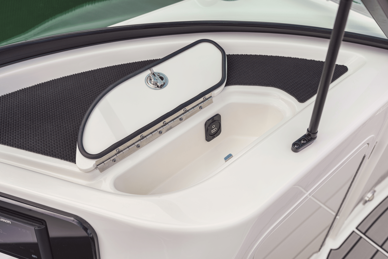 Slide: The Image of Sea Ray SDX 250 Outboard 2025 - 62