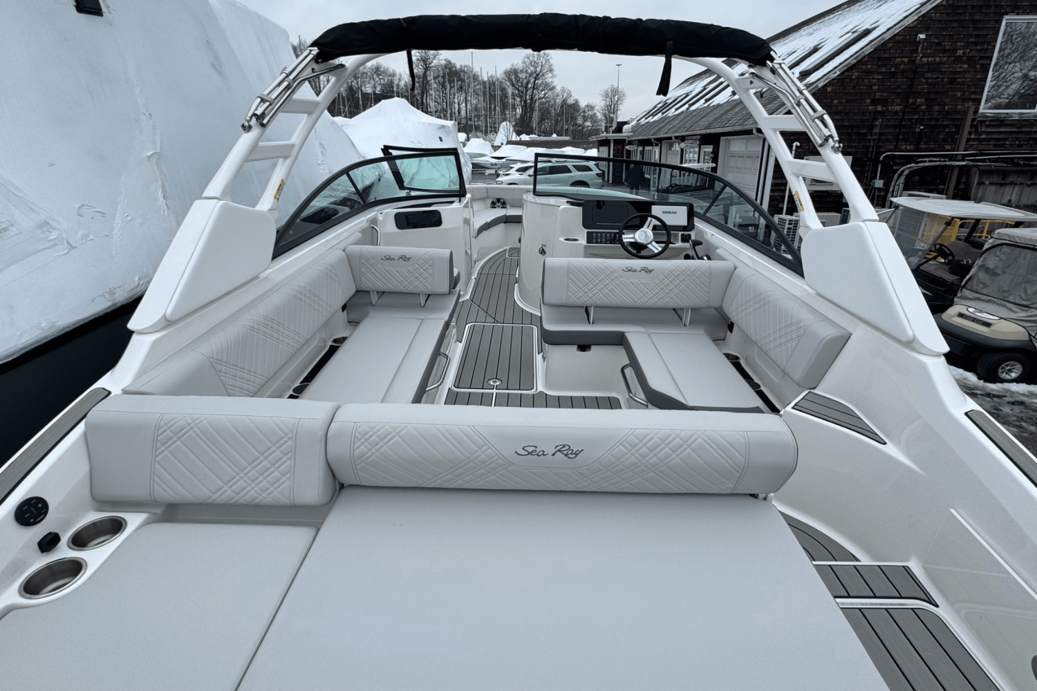 Slide: The Image of Sea Ray SDX 250 Outboard 2025 - 7