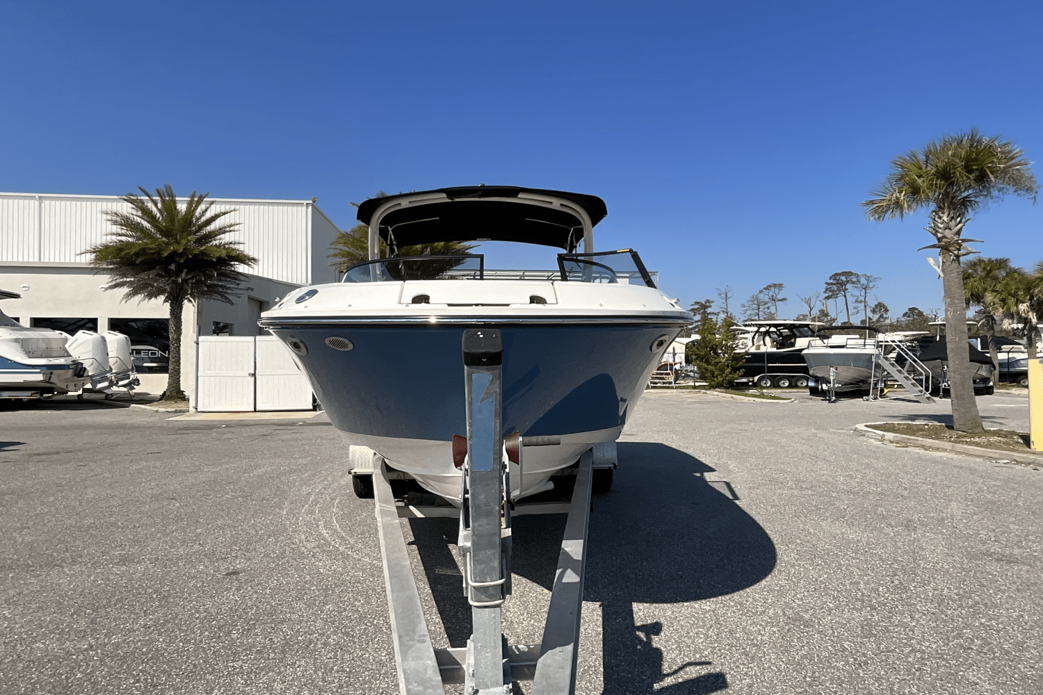 Slide: The Image of Sea Ray SDX 250 Outboard 2025 - 7
