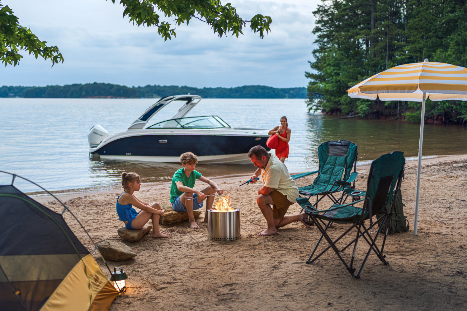 Slide: The Image of Sea Ray SDX 250 Outboard 2025 - 77