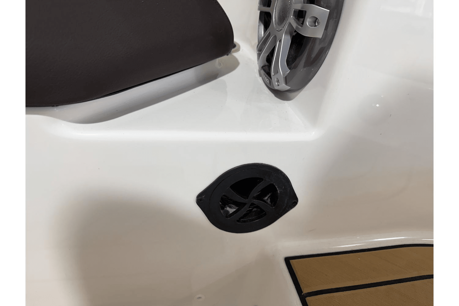 Slide: The Image of Sea Ray SDX 250 Surf 2025 - 10