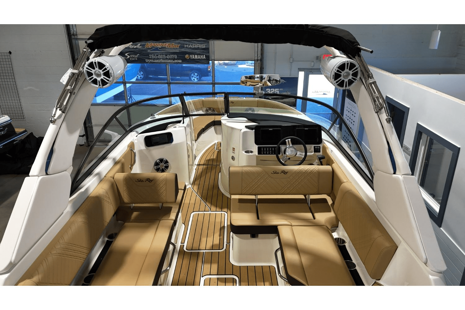 Slide: The Image of Sea Ray SDX 250 Surf 2025 - 11