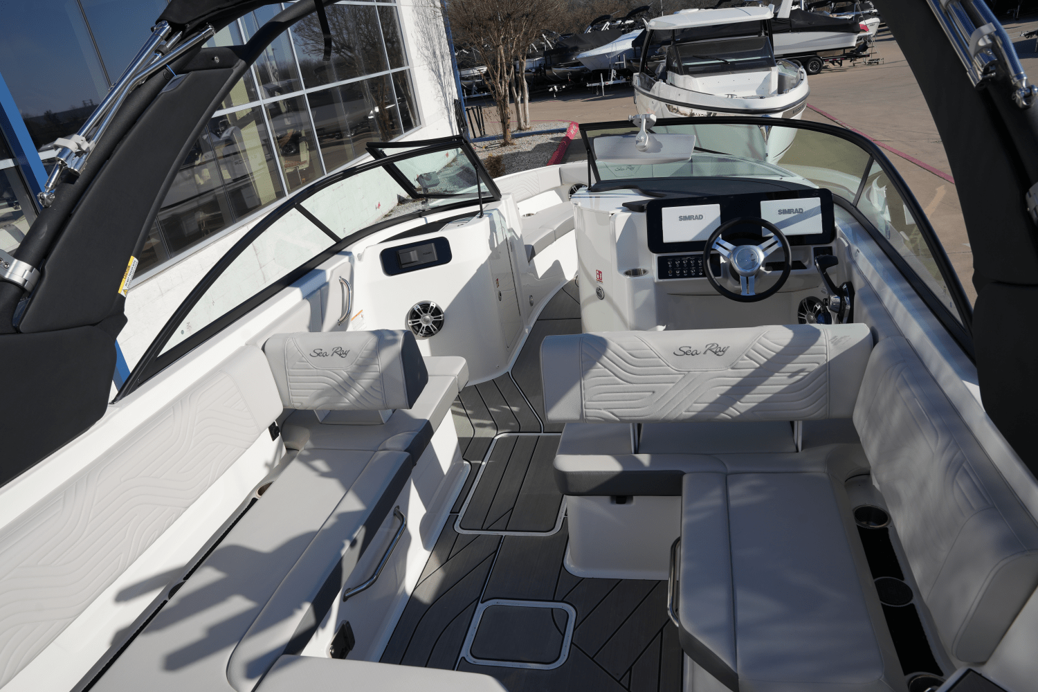 Slide: The Image of Sea Ray SDX 250 Surf 2025 - 36