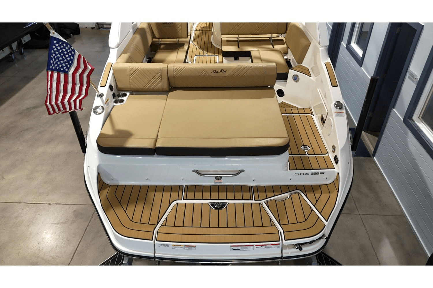 Slide: The Image of Sea Ray SDX 250 Surf 2025 - 7