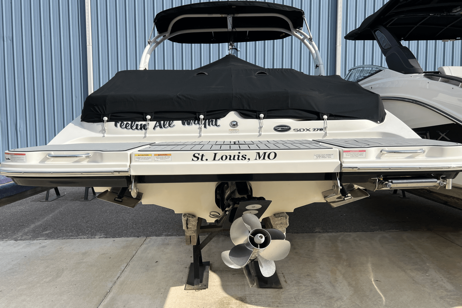 Slide: The Image of Sea Ray SDX 270 2017 - 2