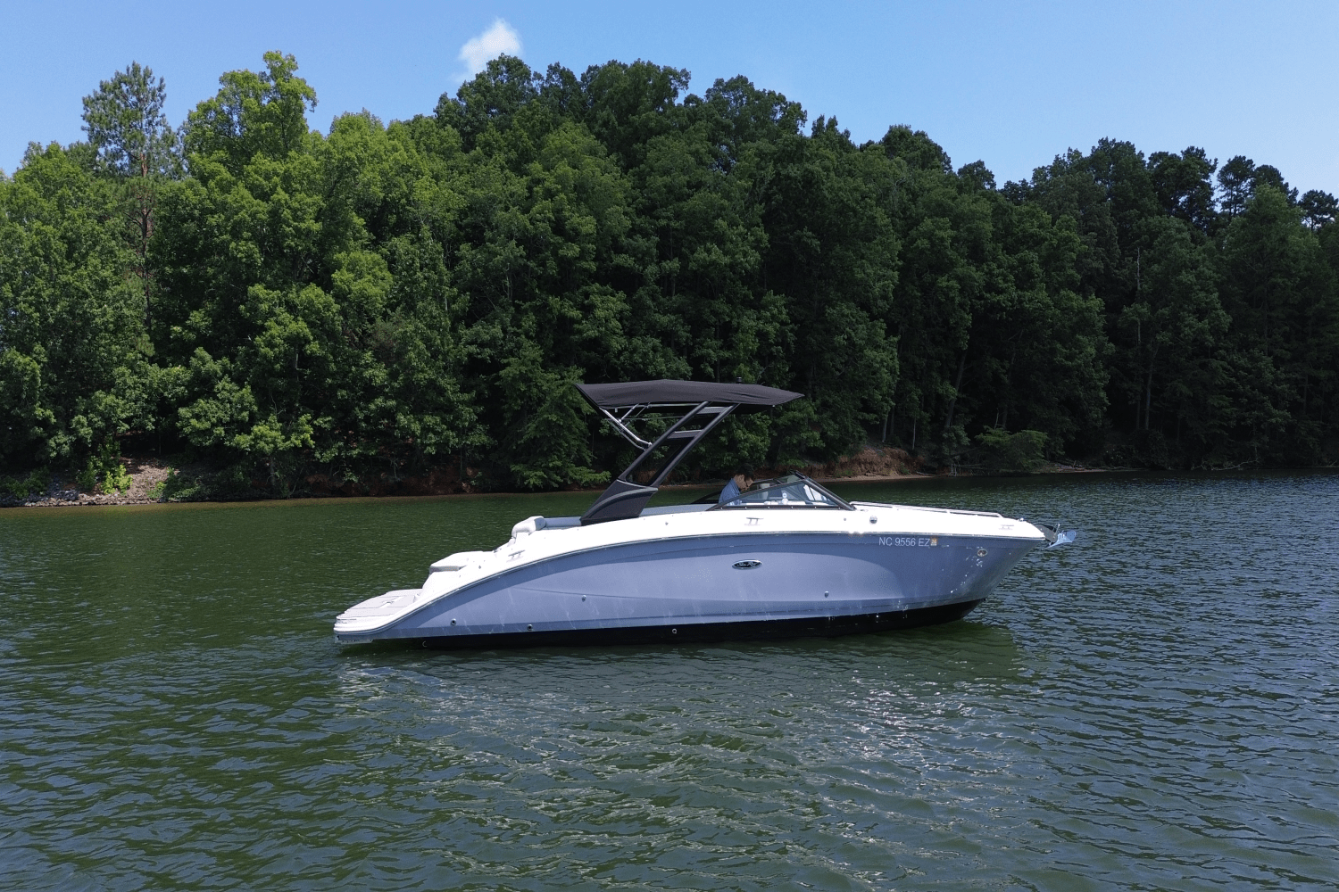 Slide: The Image of Sea Ray SDX 270 2023 - 1
