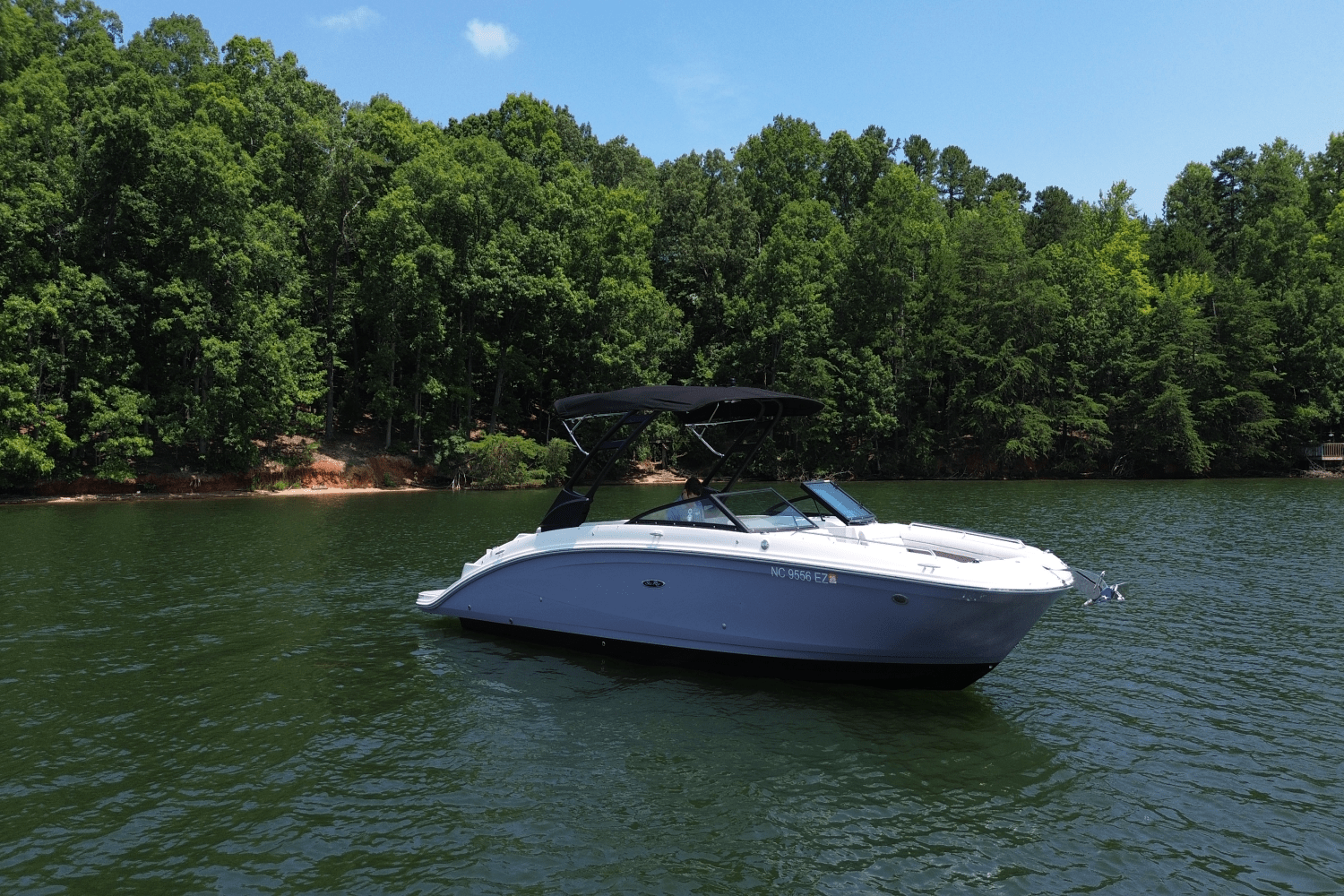 Slide: The Image of Sea Ray SDX 270 2023 - 2