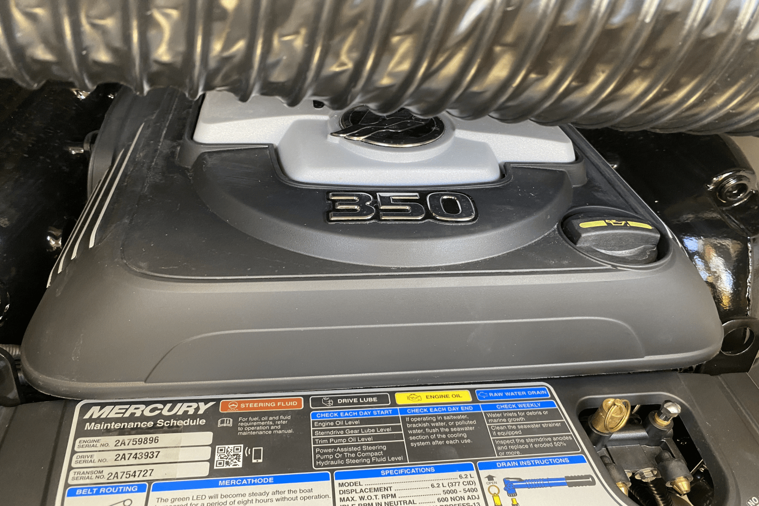 Slide: The Image of Sea Ray SDX 270 2023 - 25