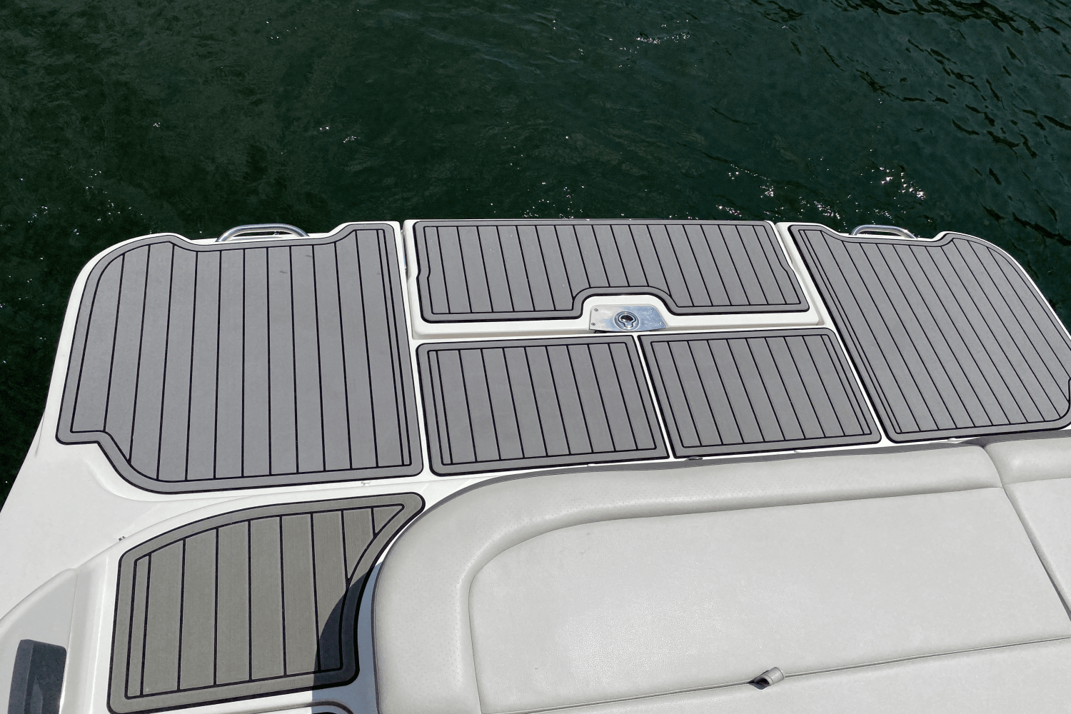 Slide: The Image of Sea Ray SDX 270 2023 - 30