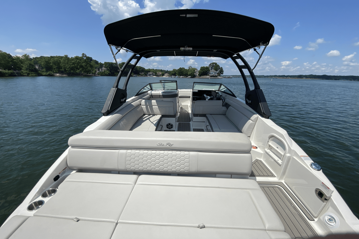 Slide: The Image of Sea Ray SDX 270 2023 - 32