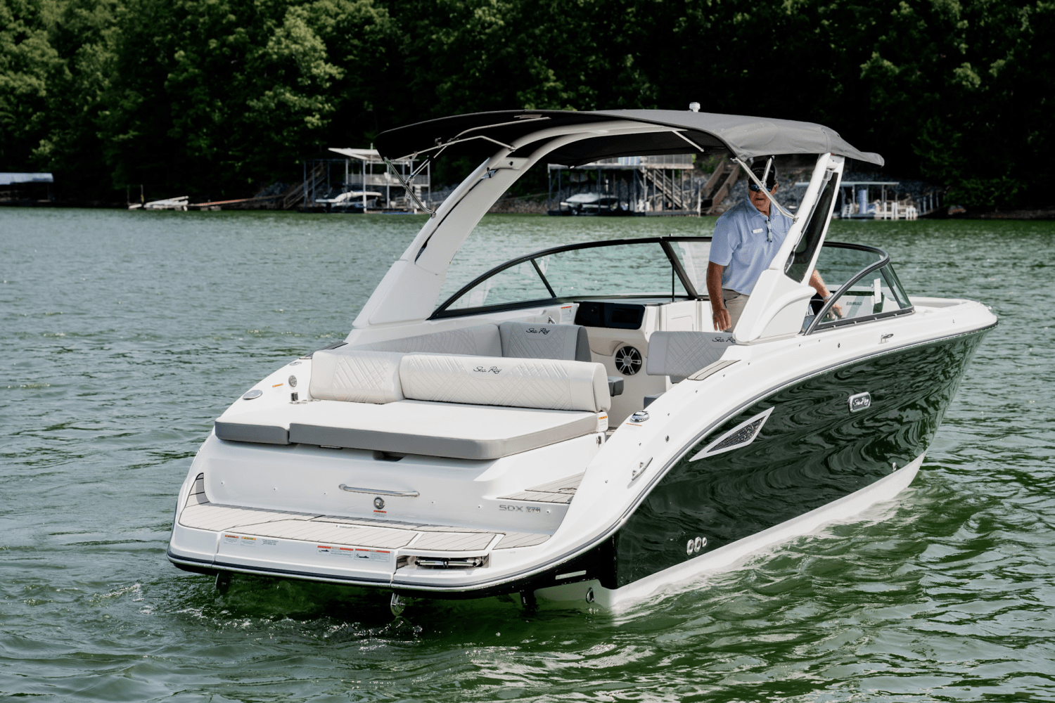 Slide: The Image of Sea Ray SDX 270 2025 - 1